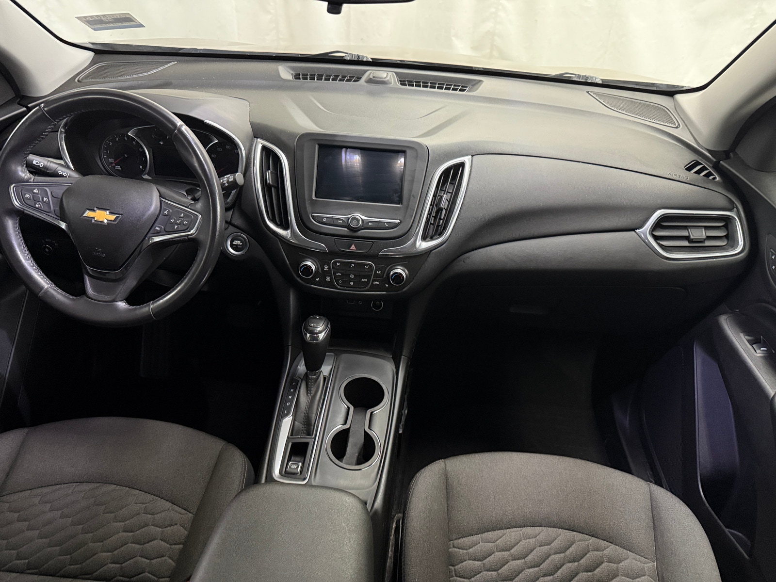 Thumbnail: 2019 Chevrolet Equinox - 3