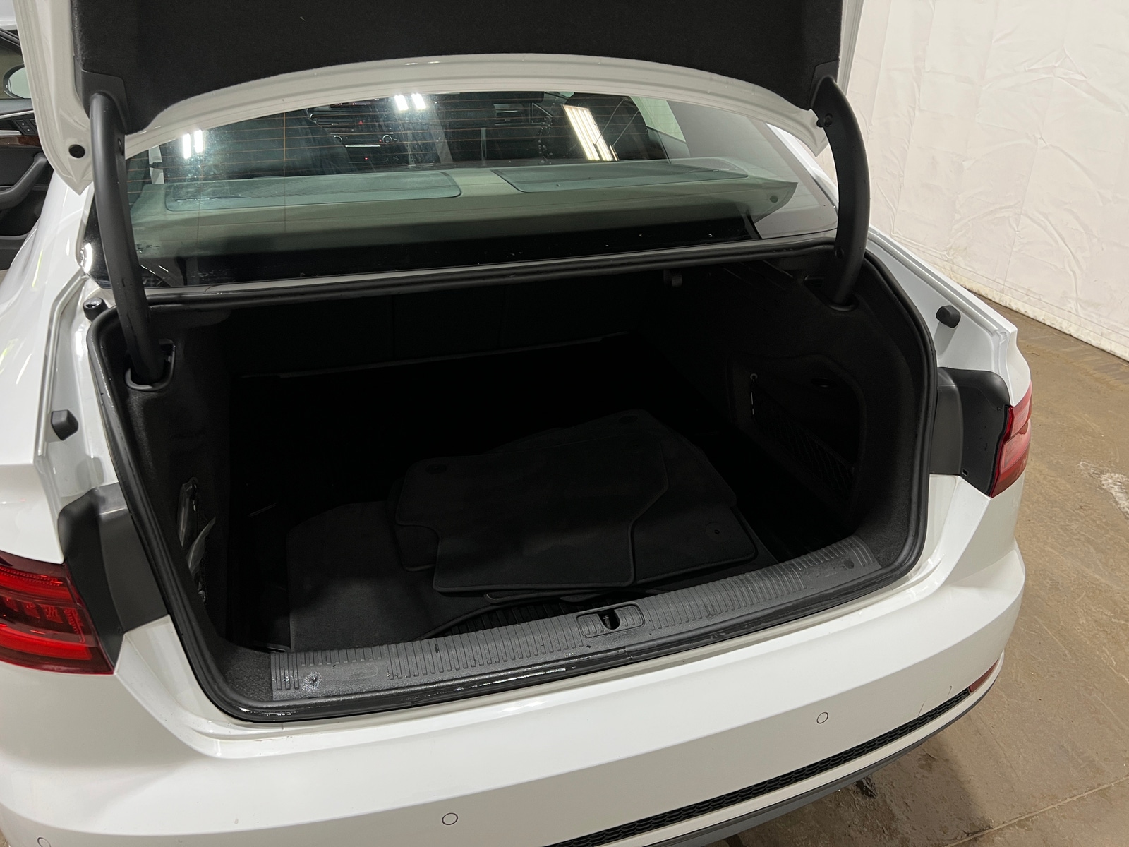 Thumbnail: 2018 Audi A4 - 6