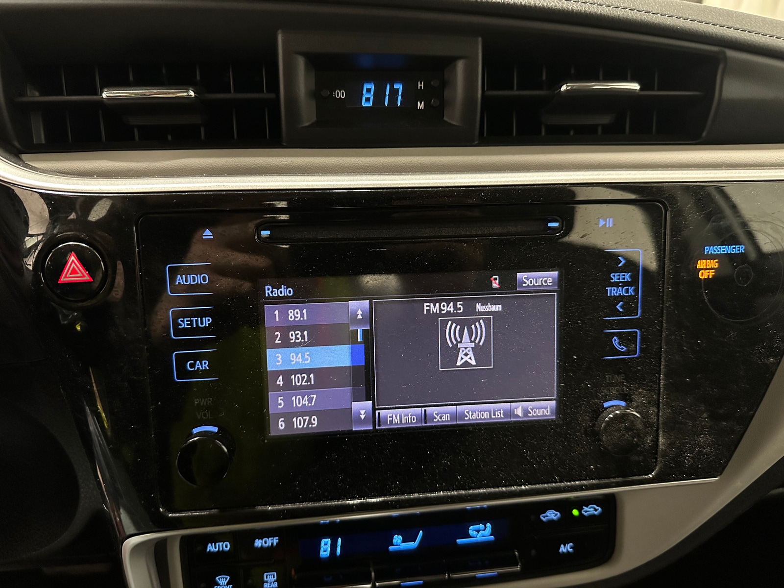 Thumbnail: 2018 Toyota Corolla - 4