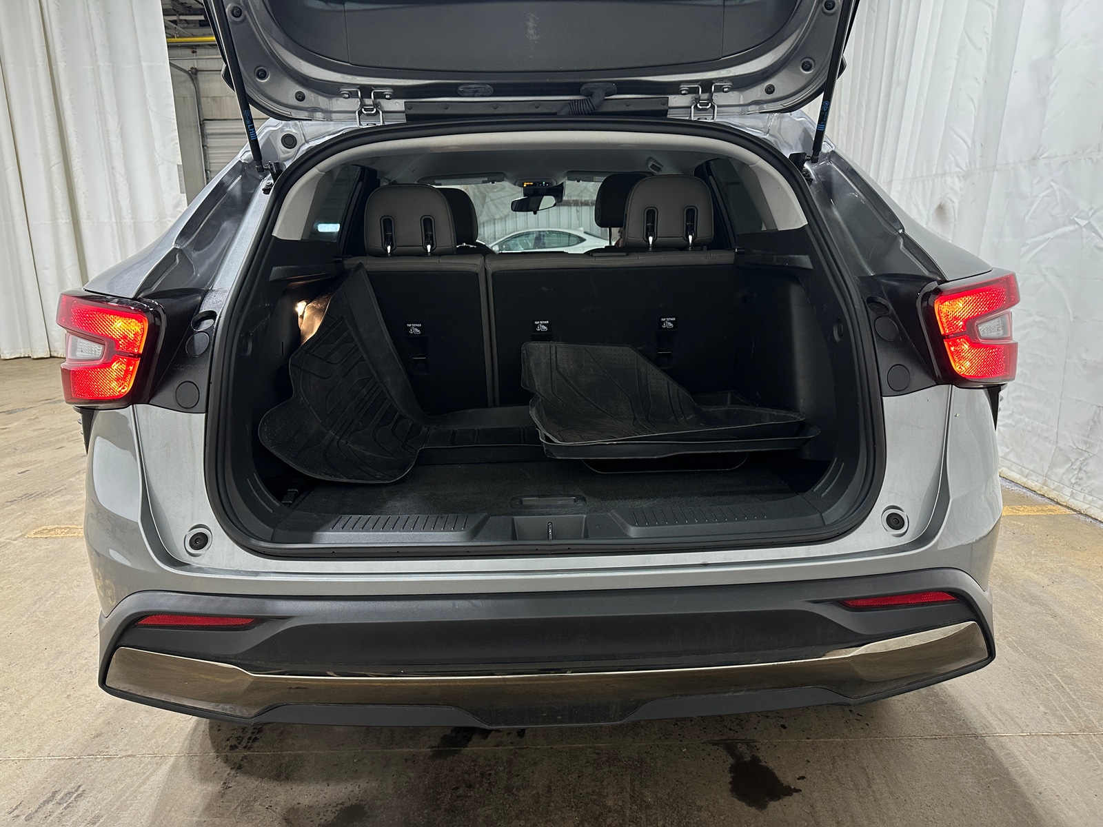 Thumbnail: 2024 Chevrolet Trax - 6