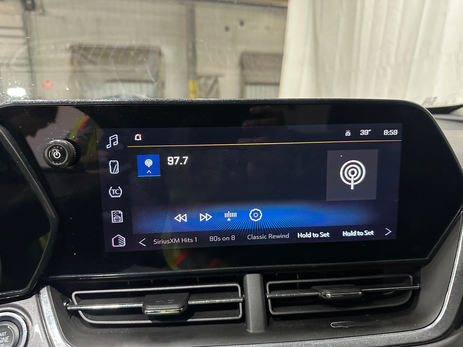 Thumbnail: 2024 Chevrolet Trax - 3