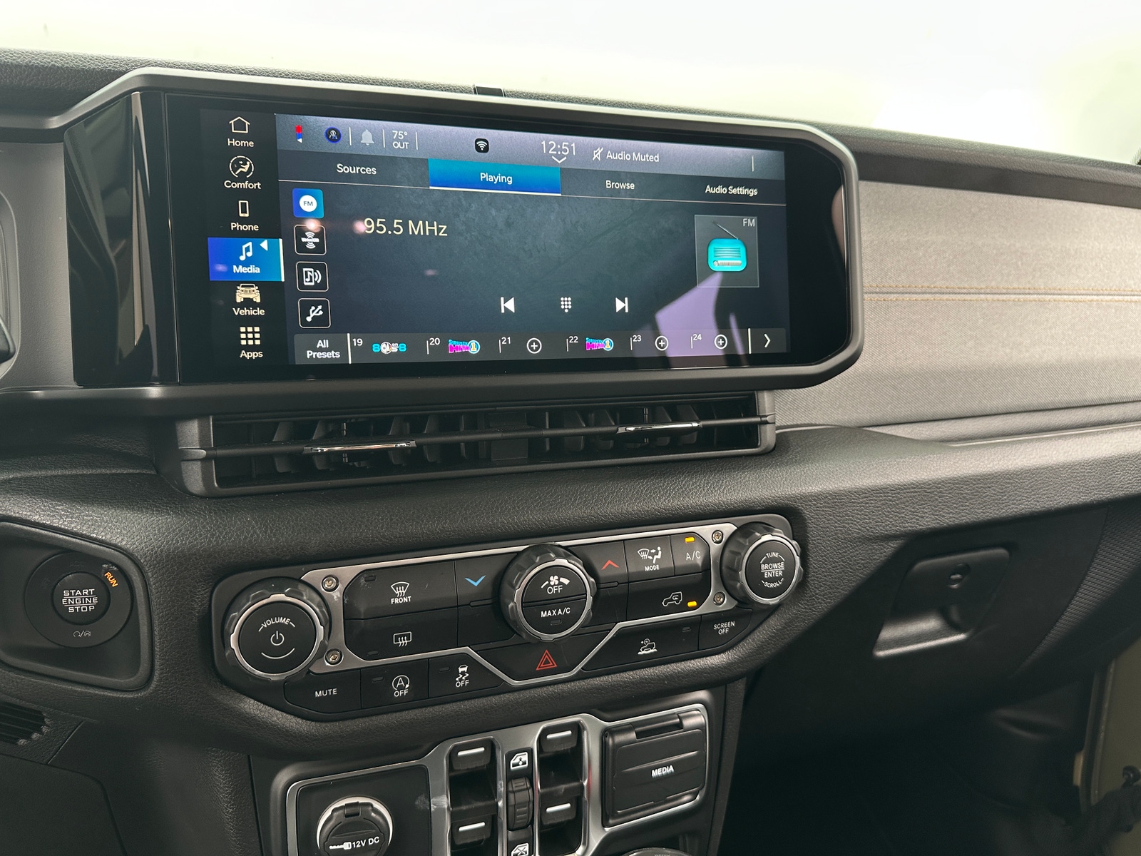 Thumbnail: 2025 Jeep Wrangler - 4