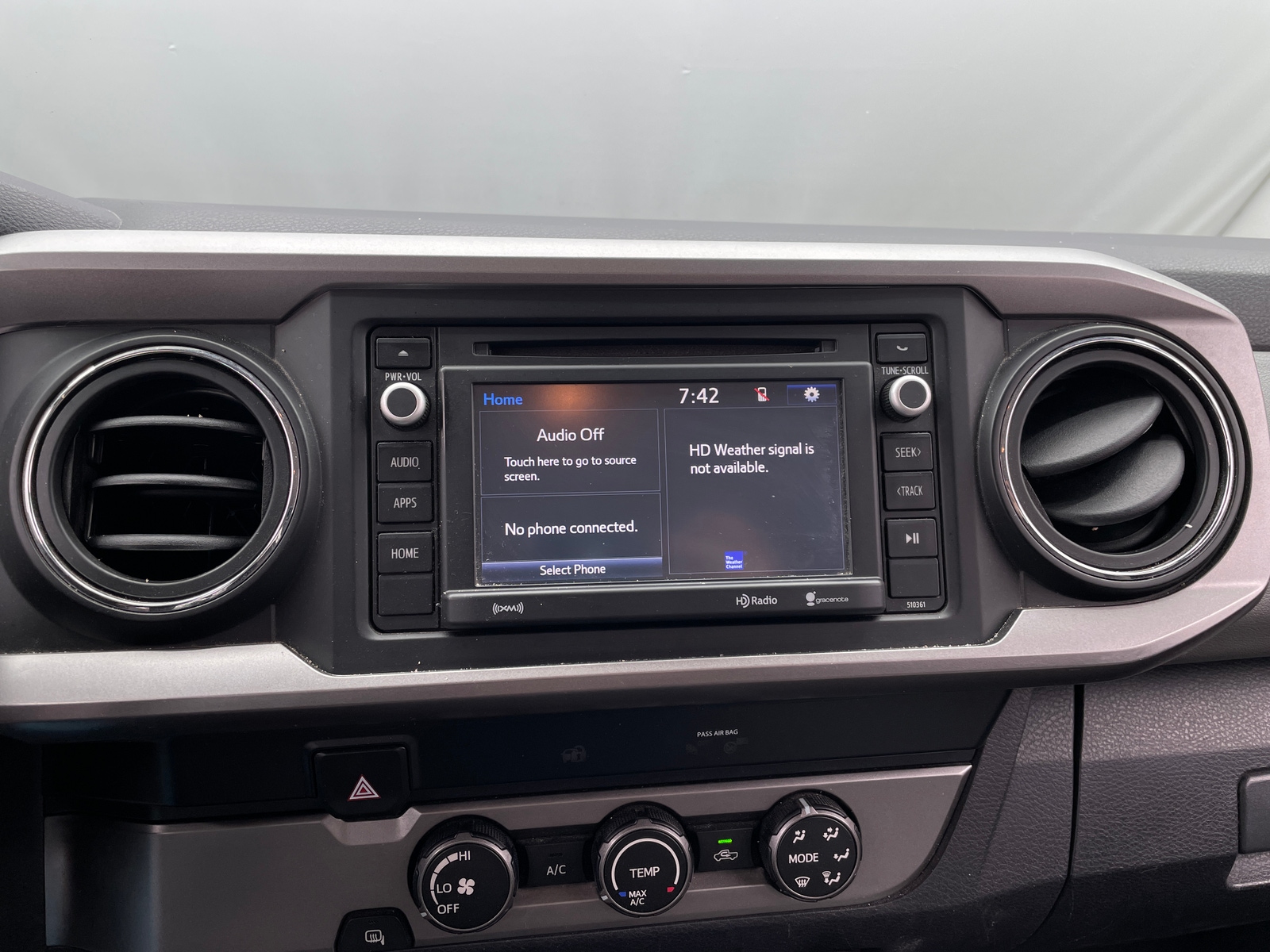 Thumbnail: 2019 Toyota Tacoma - 4