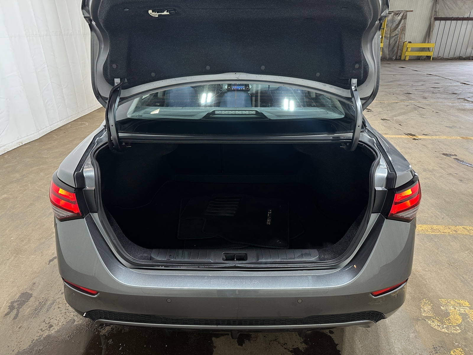 Thumbnail: 2020 Nissan Sentra - 7