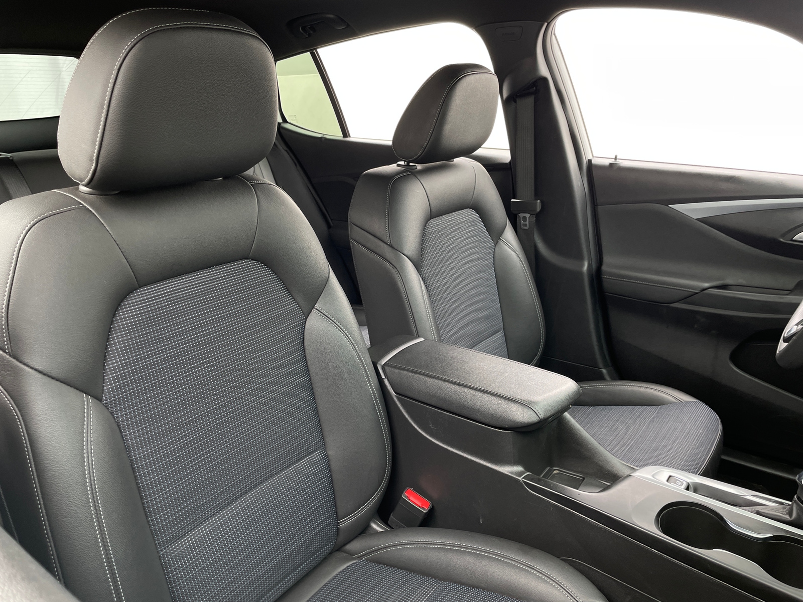 Thumbnail: 2025 Buick Envista - 2