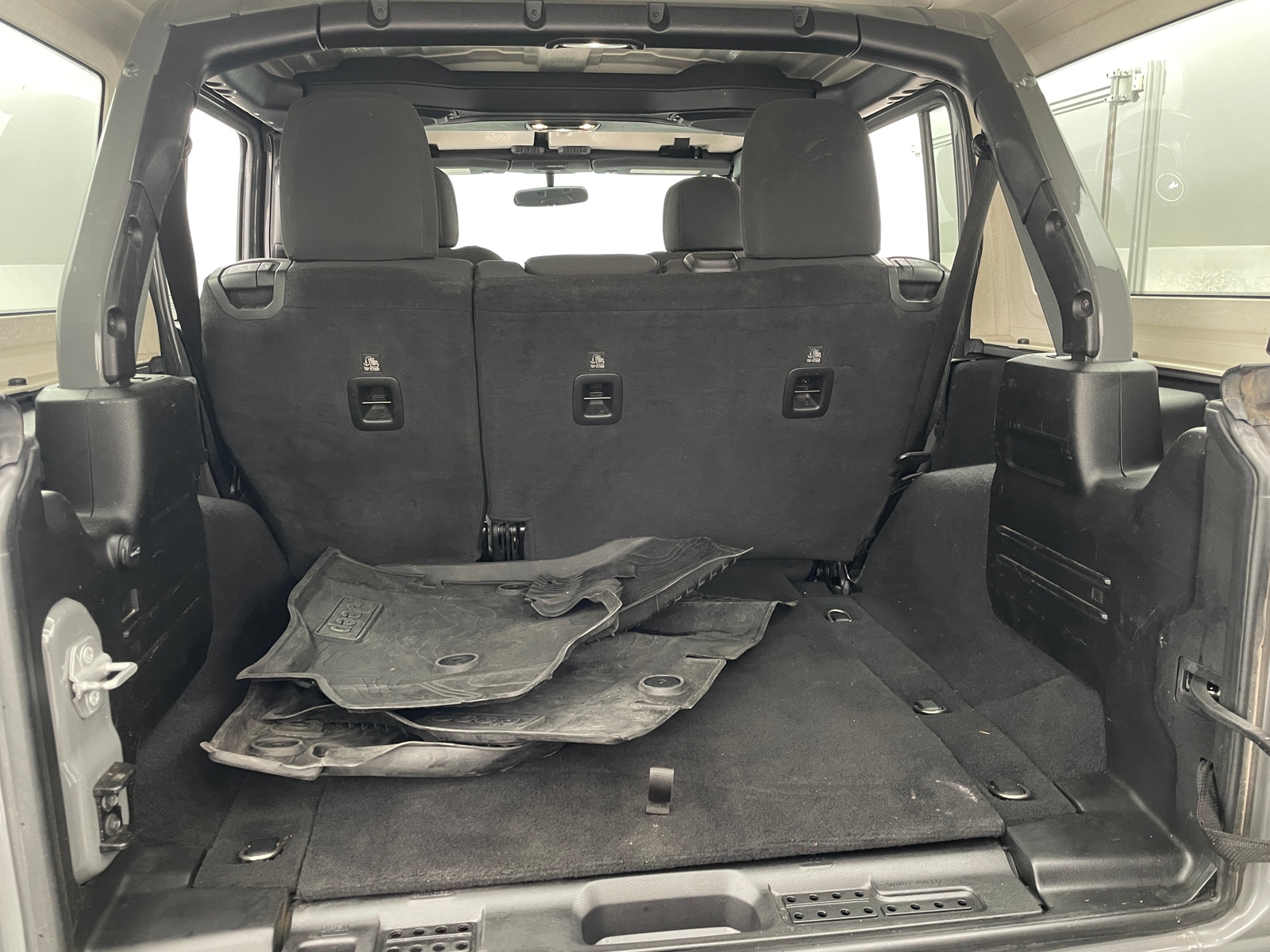 Thumbnail: 2022 Jeep Wrangler - 7