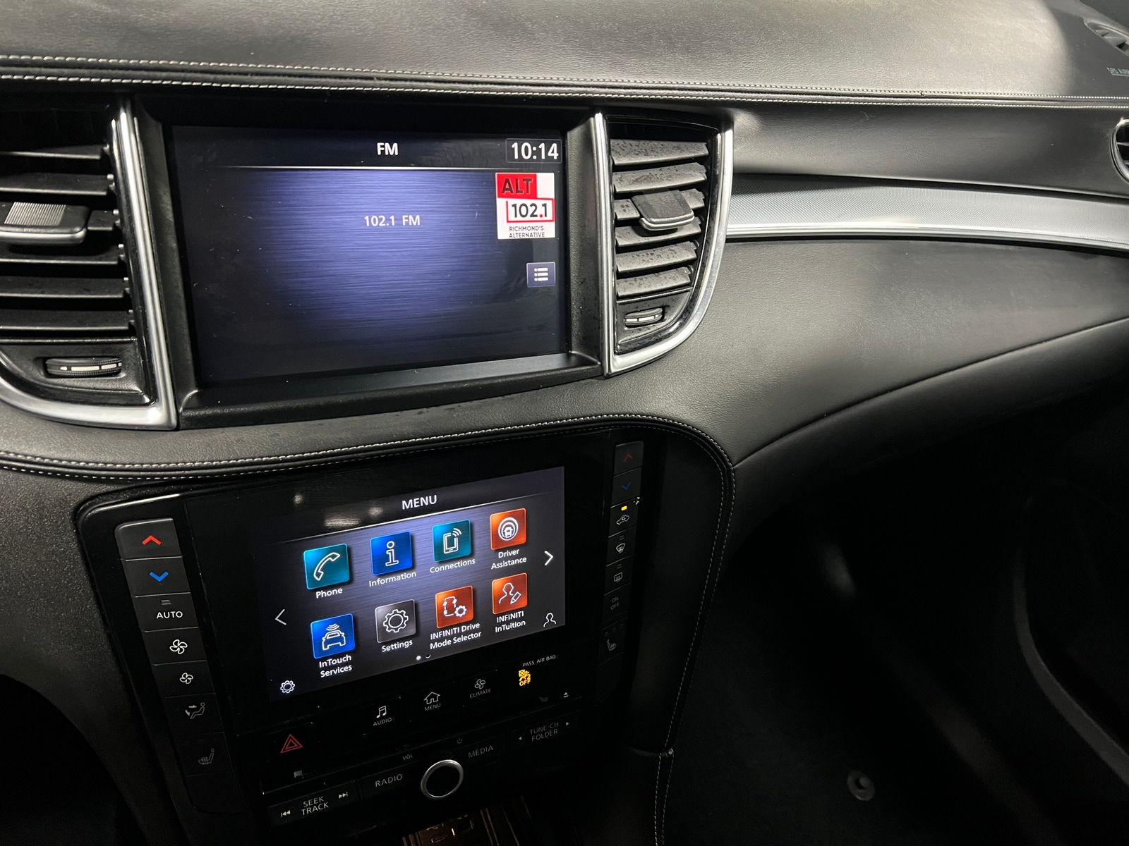 Thumbnail: 2021 INFINITI QX50 - 3