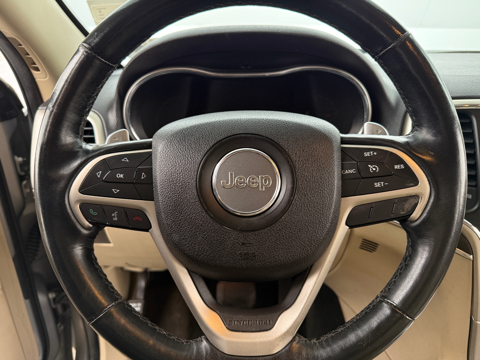 Thumbnail: 2015 Jeep Grand Cherokee - 4