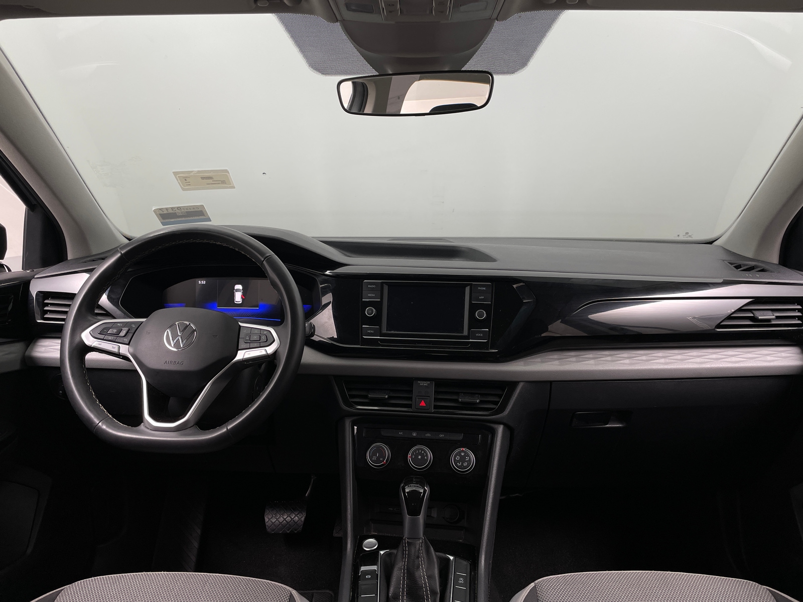 Thumbnail: 2024 Volkswagen Taos - 3