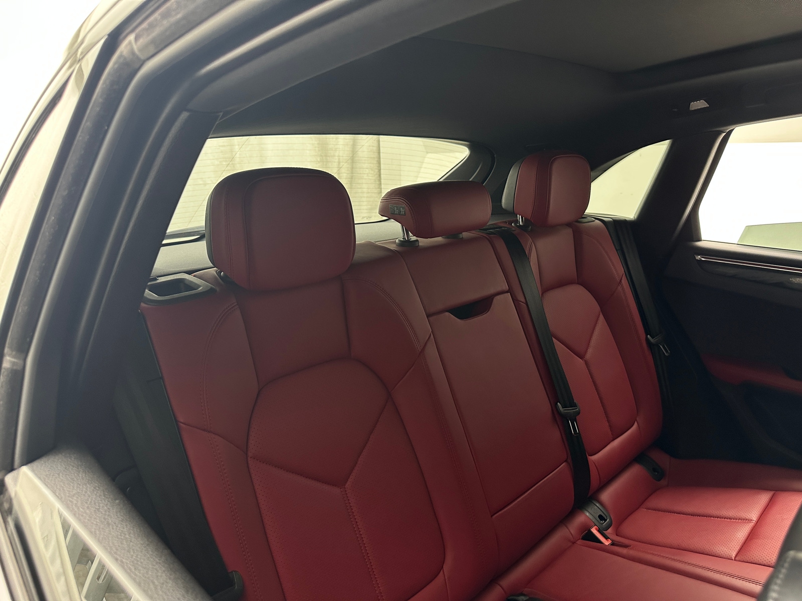 Thumbnail: 2021 Porsche Macan - 5