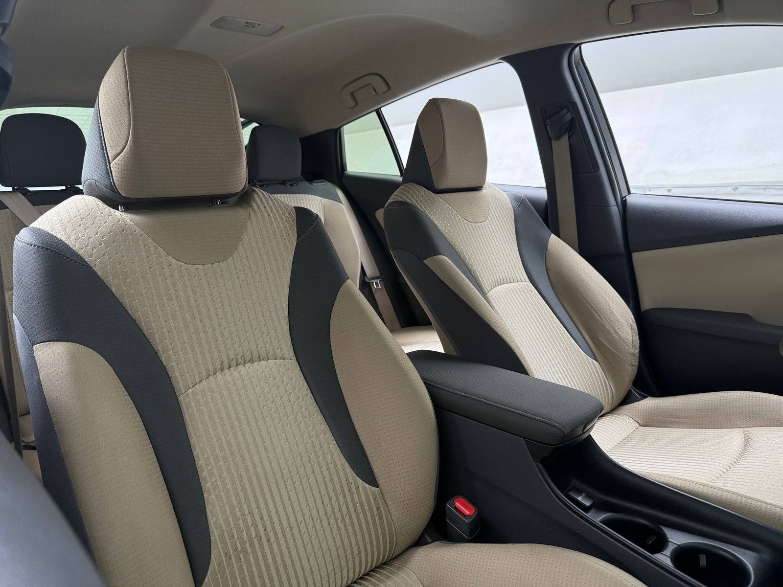 Thumbnail: 2016 Toyota Prius - 2