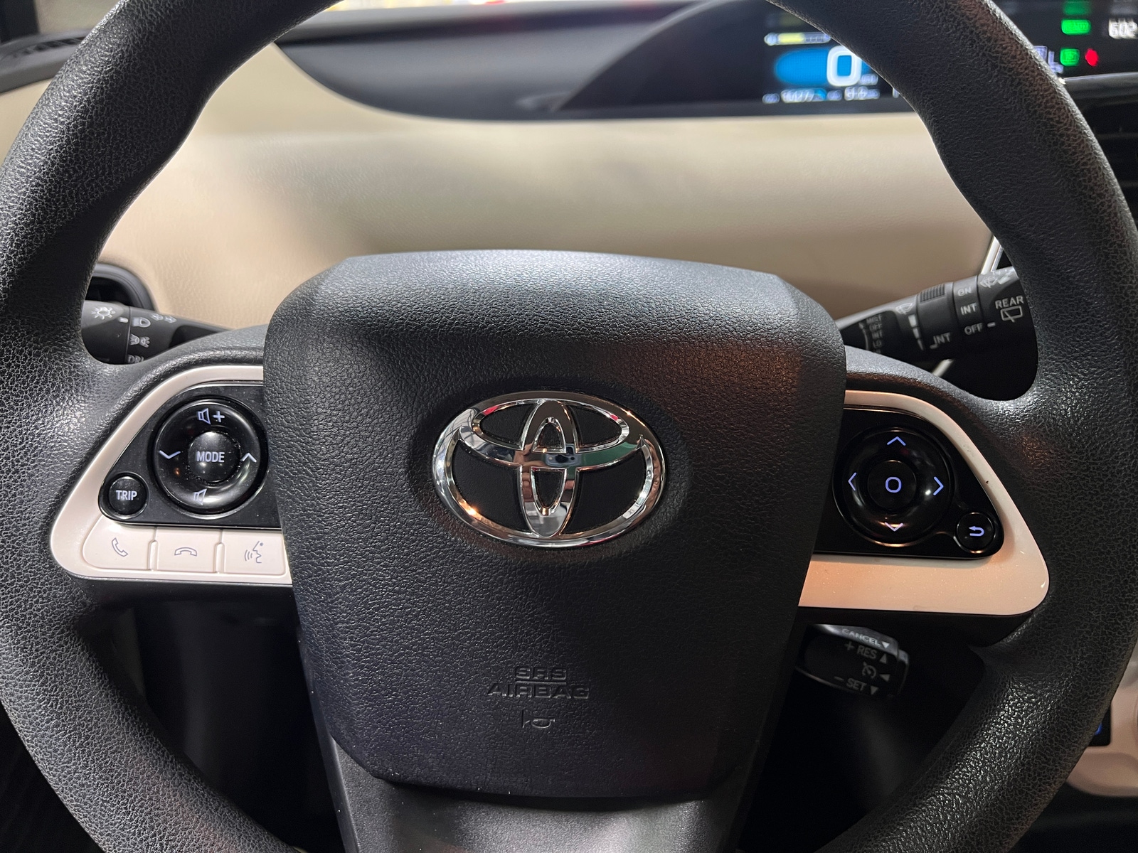 Thumbnail: 2016 Toyota Prius - 5