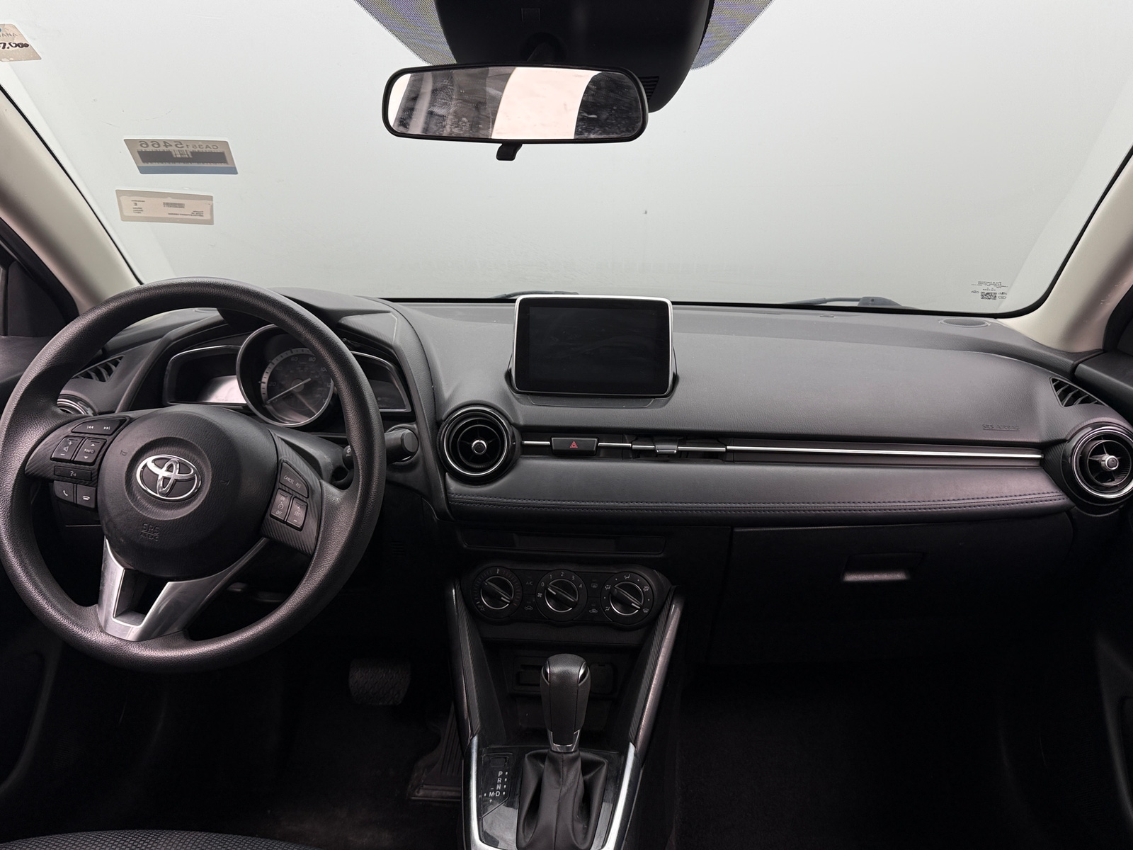 Thumbnail: 2017 Toyota Yaris iA - 3