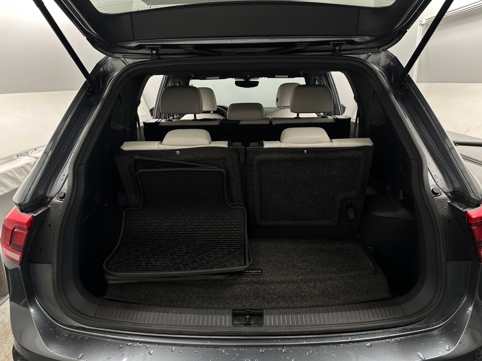 Thumbnail: 2021 Volkswagen Tiguan - 6