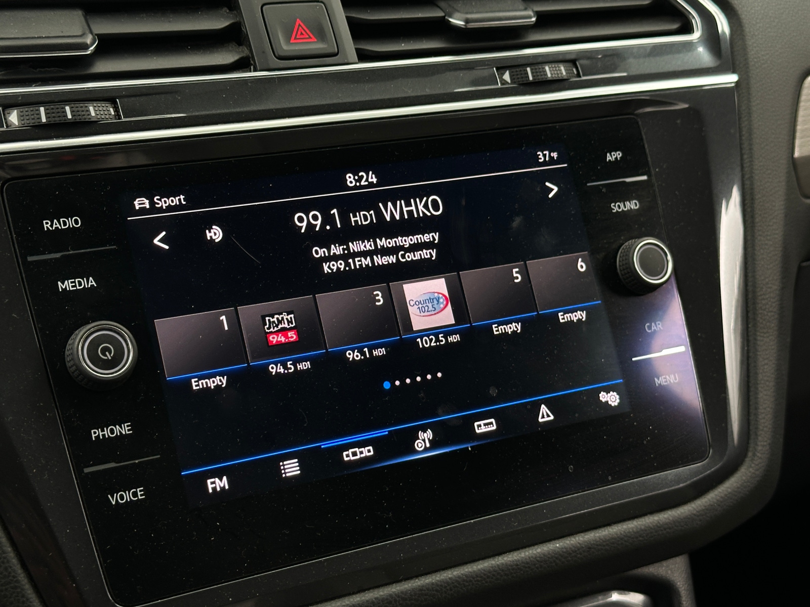 Thumbnail: 2021 Volkswagen Tiguan - 3