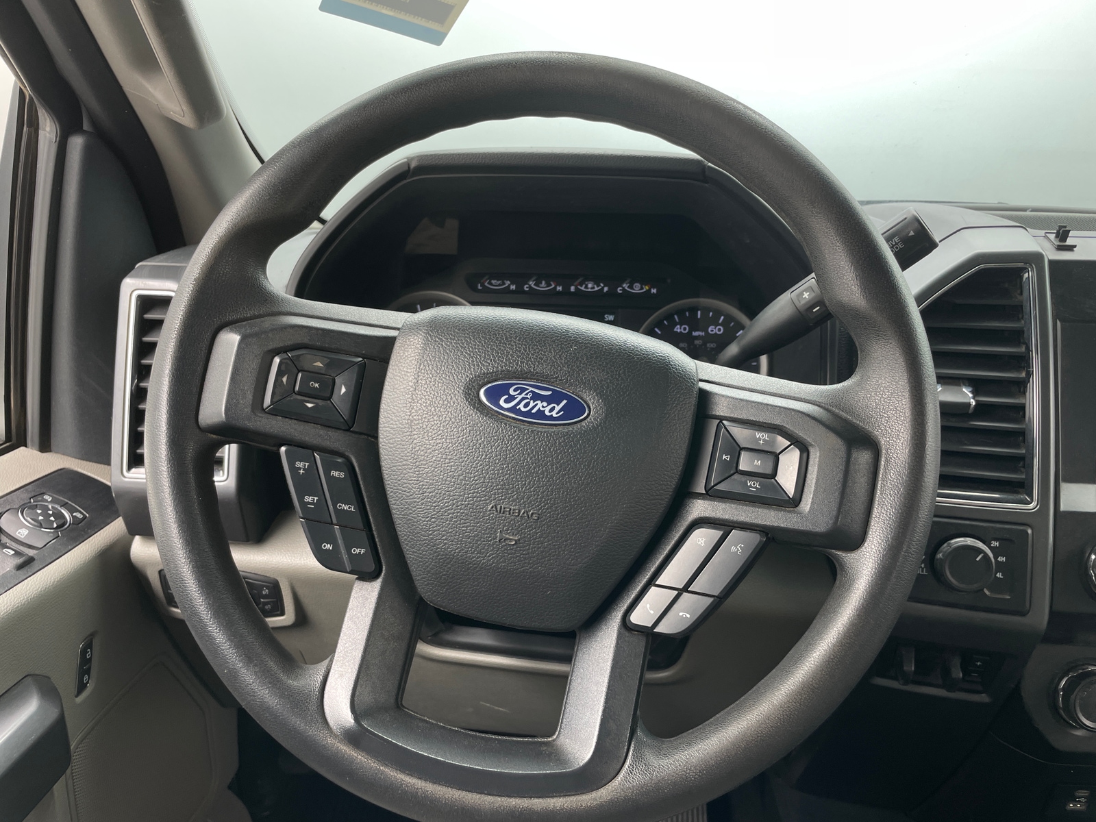 Thumbnail: 2022 Ford Econoline - 5