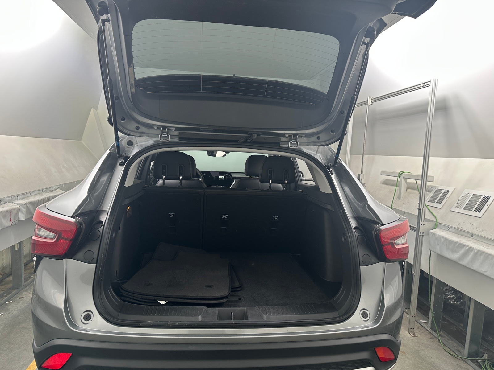 Thumbnail: 2025 Chevrolet Trax - 7