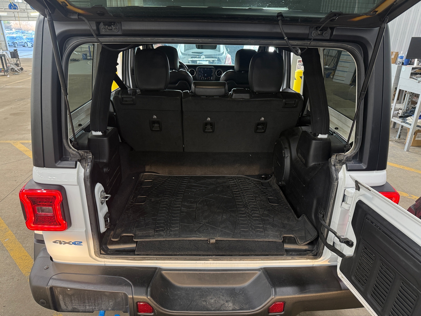 Thumbnail: 2023 Jeep Wrangler - 6