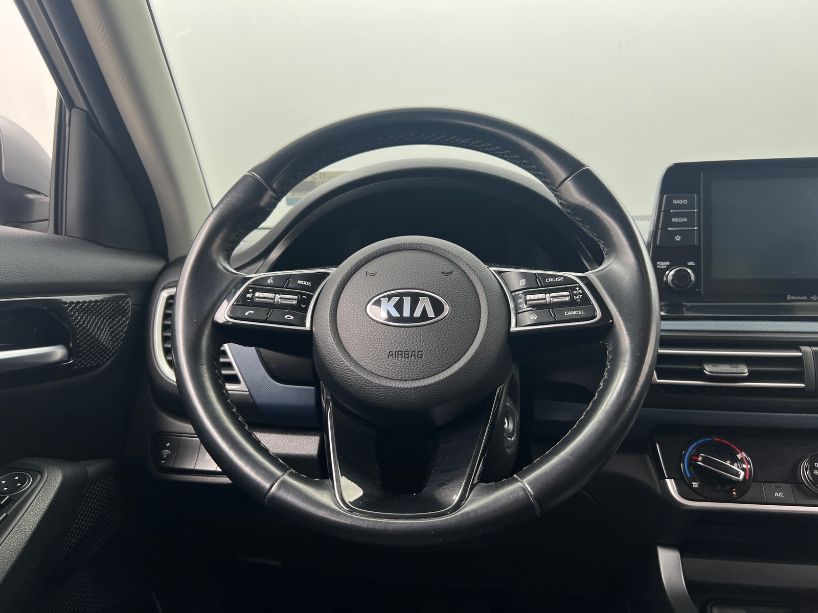 Thumbnail: 2021 Kia Seltos - 4