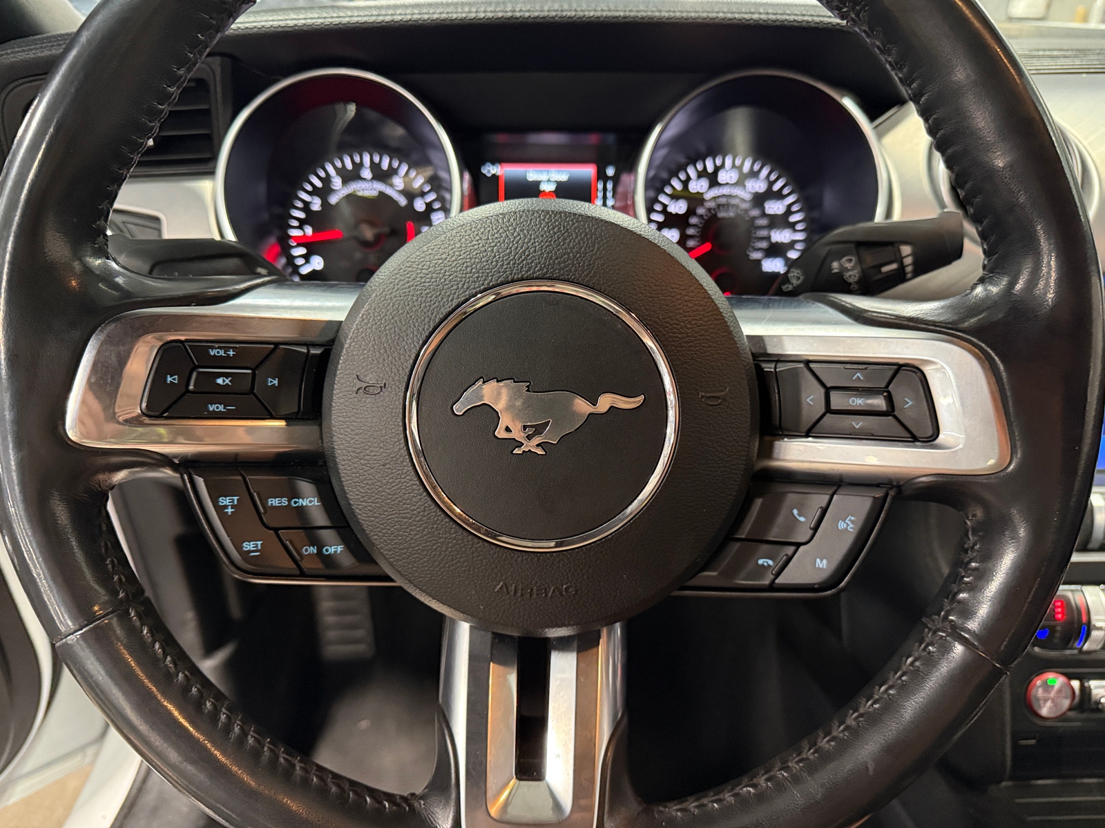 Thumbnail: 2022 Ford Mustang - 4