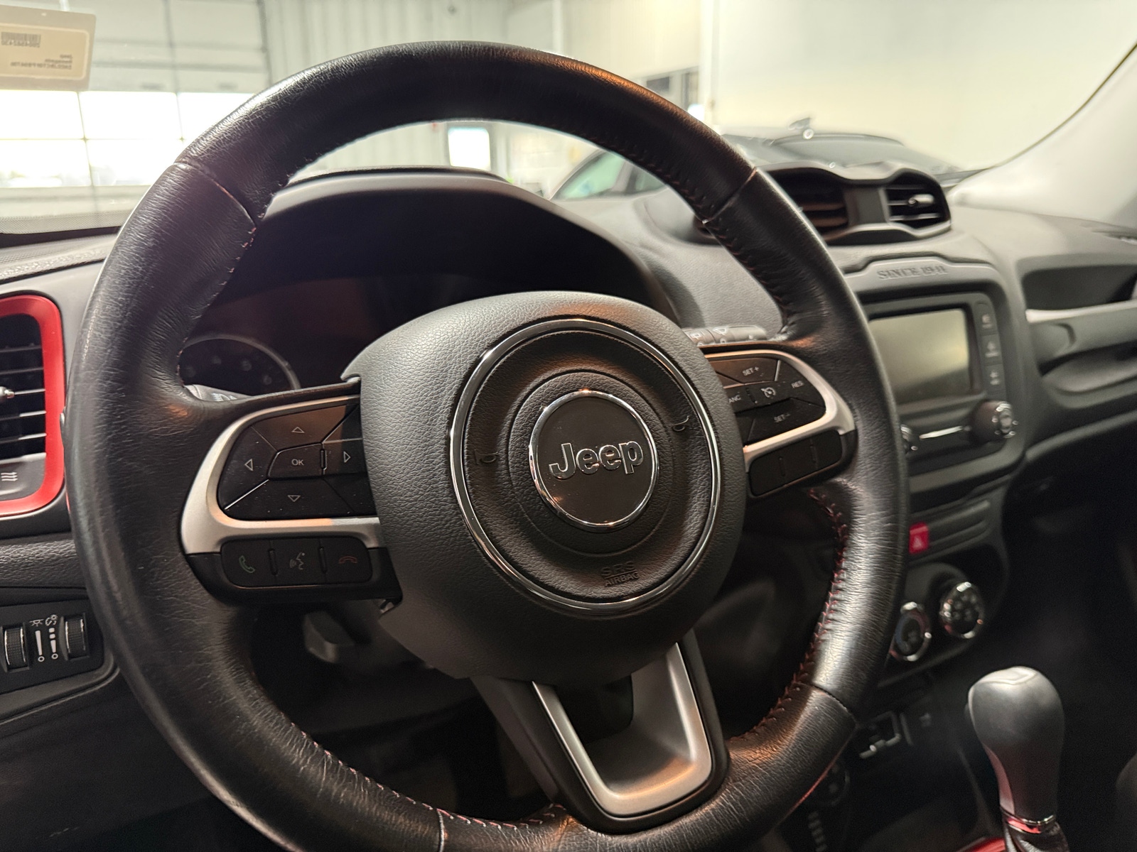 Thumbnail: 2015 Jeep Renegade - 5