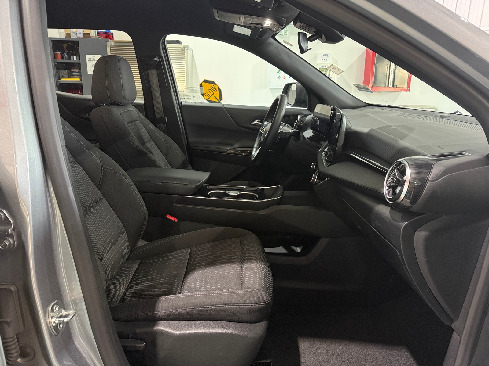 Thumbnail: 2025 Chevrolet Equinox - 2