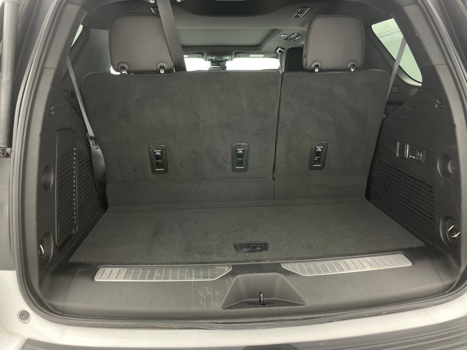 Thumbnail: 2024 Chevrolet Tahoe - 6