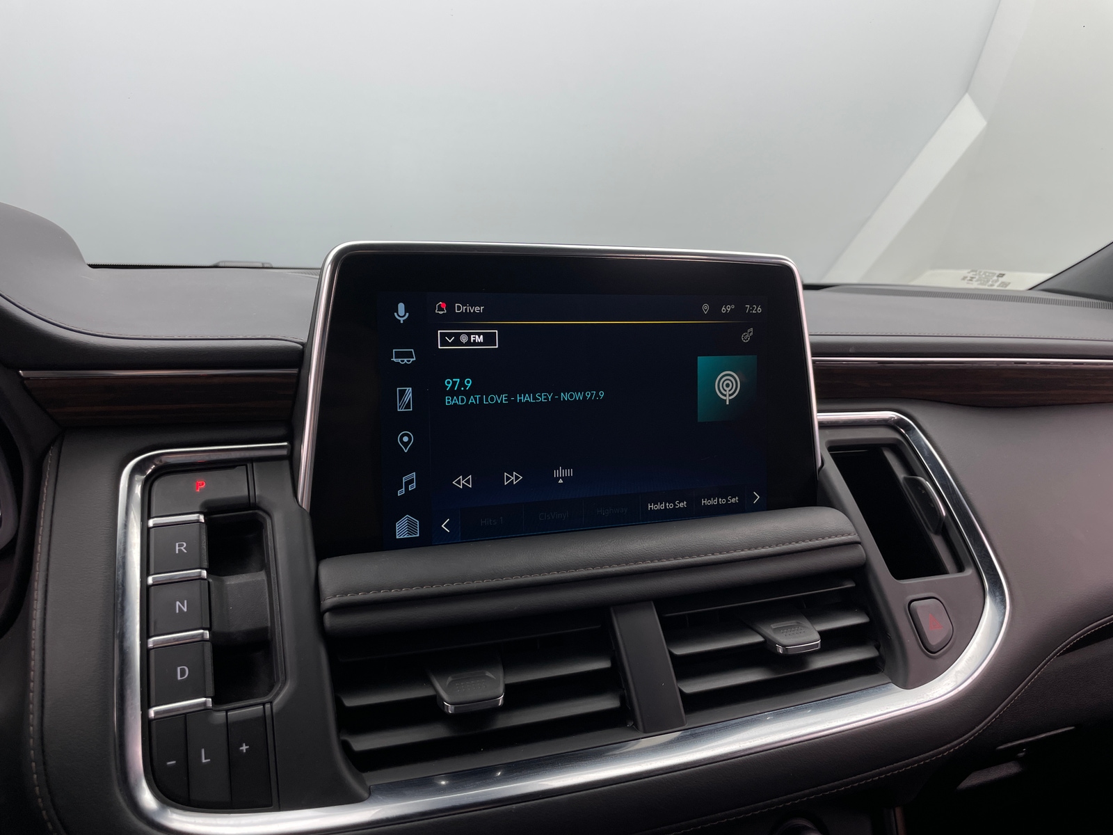 Thumbnail: 2024 Chevrolet Tahoe - 3