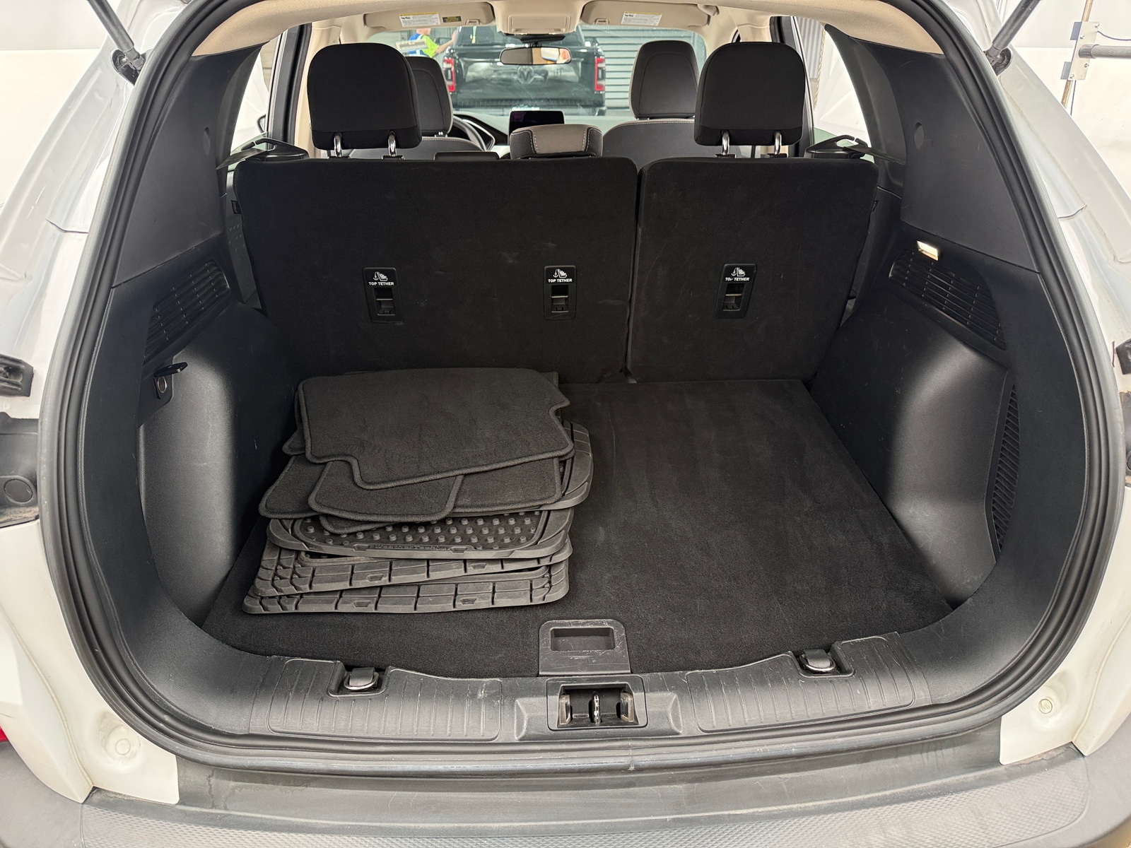 Thumbnail: 2020 Ford Escape - 7