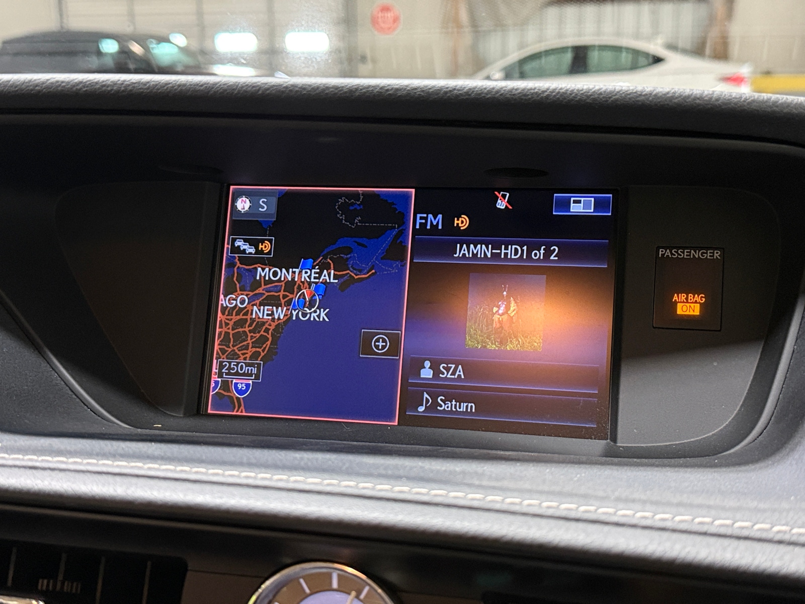 Thumbnail: 2015 Lexus ES - 3