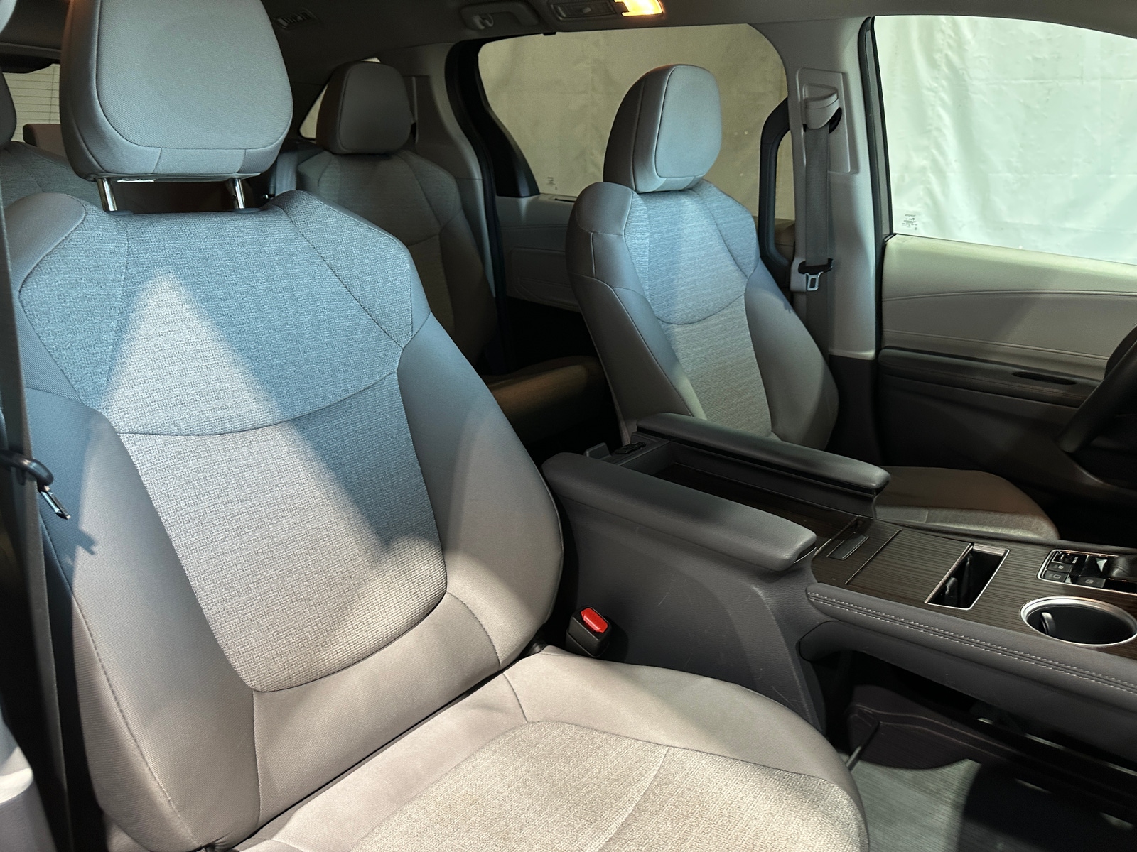 Thumbnail: 2023 Toyota Sienna - 2