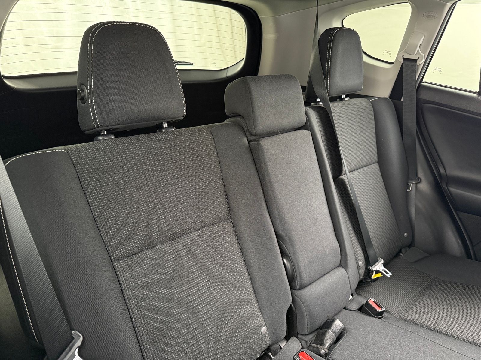 Thumbnail: 2018 Toyota RAV4 - 6