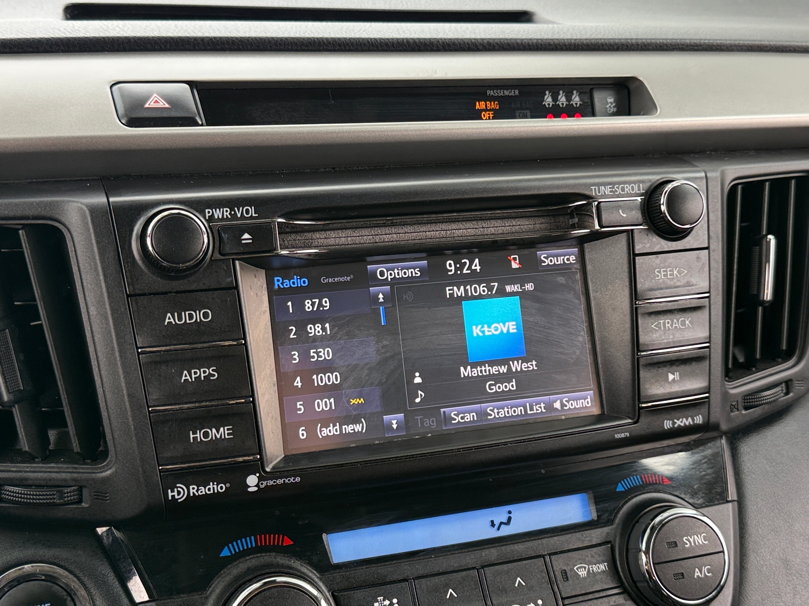 Thumbnail: 2018 Toyota RAV4 - 4