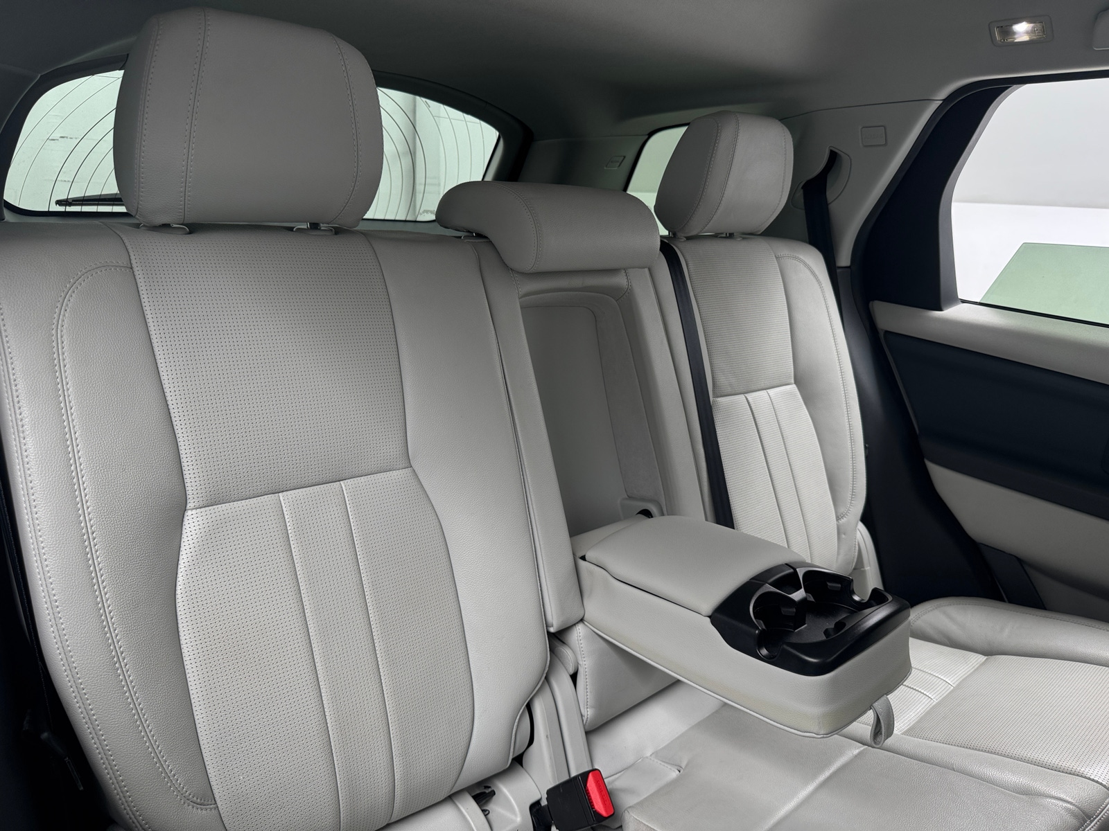 Thumbnail: 2019 Land Rover Discovery Sport - 5