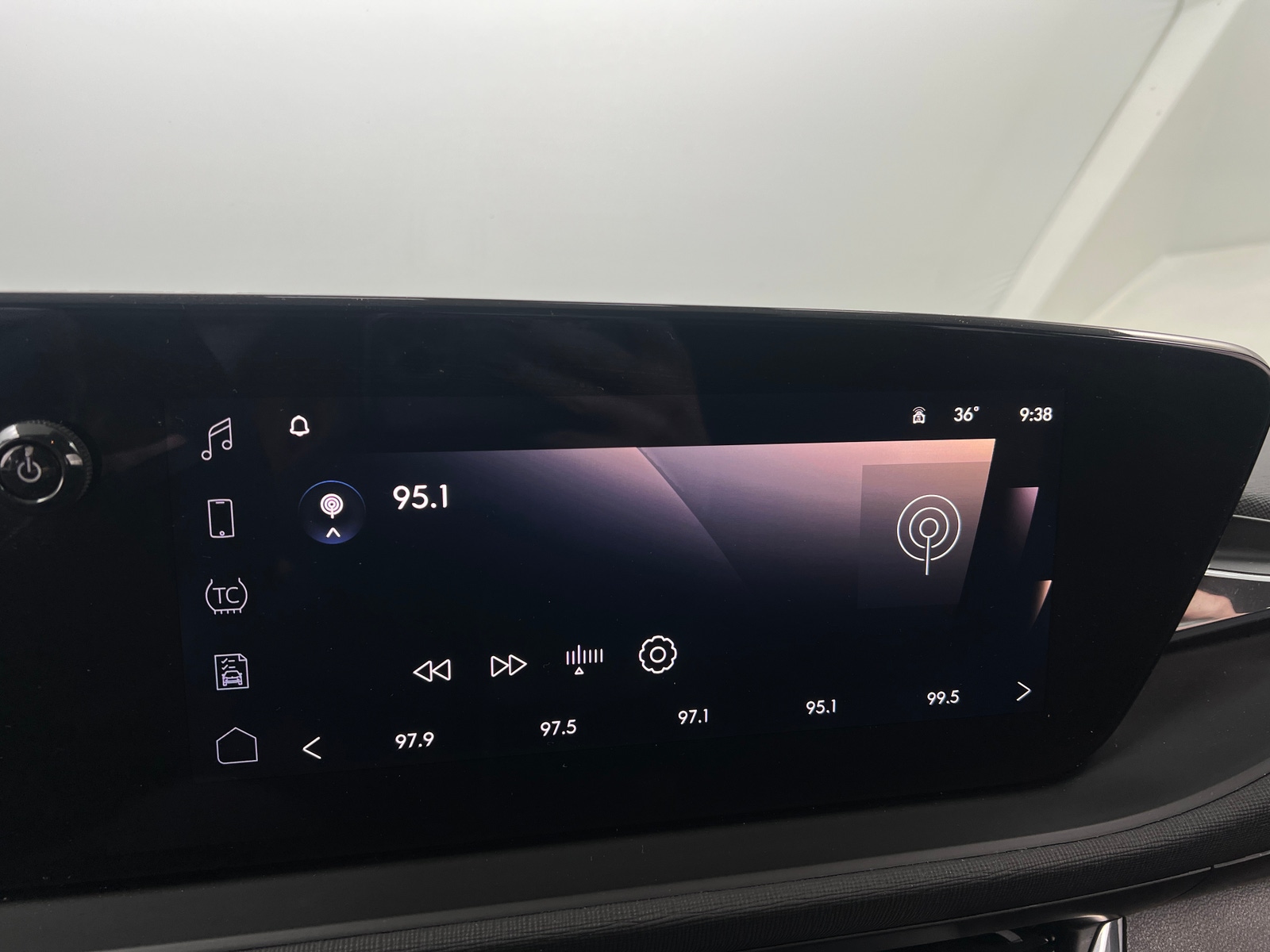 Thumbnail: 2025 Buick Envista - 4