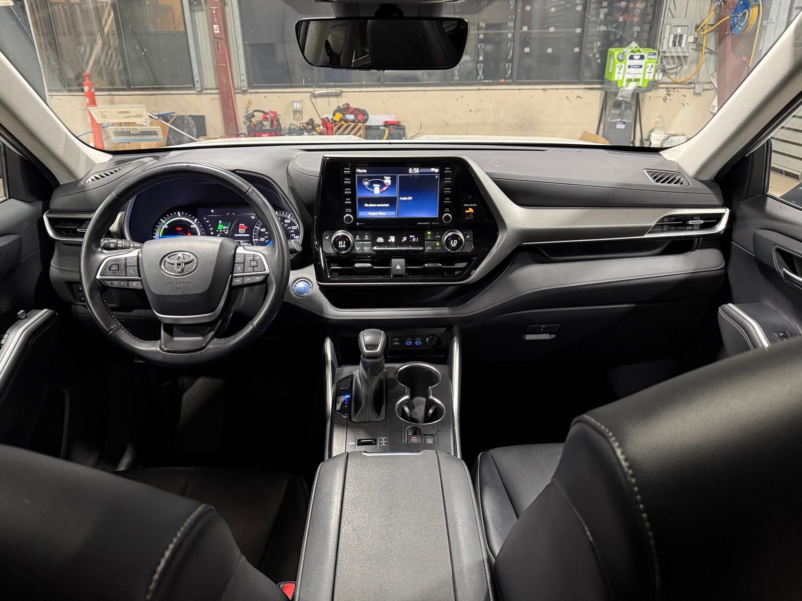 Thumbnail: 2022 Toyota Highlander - 2