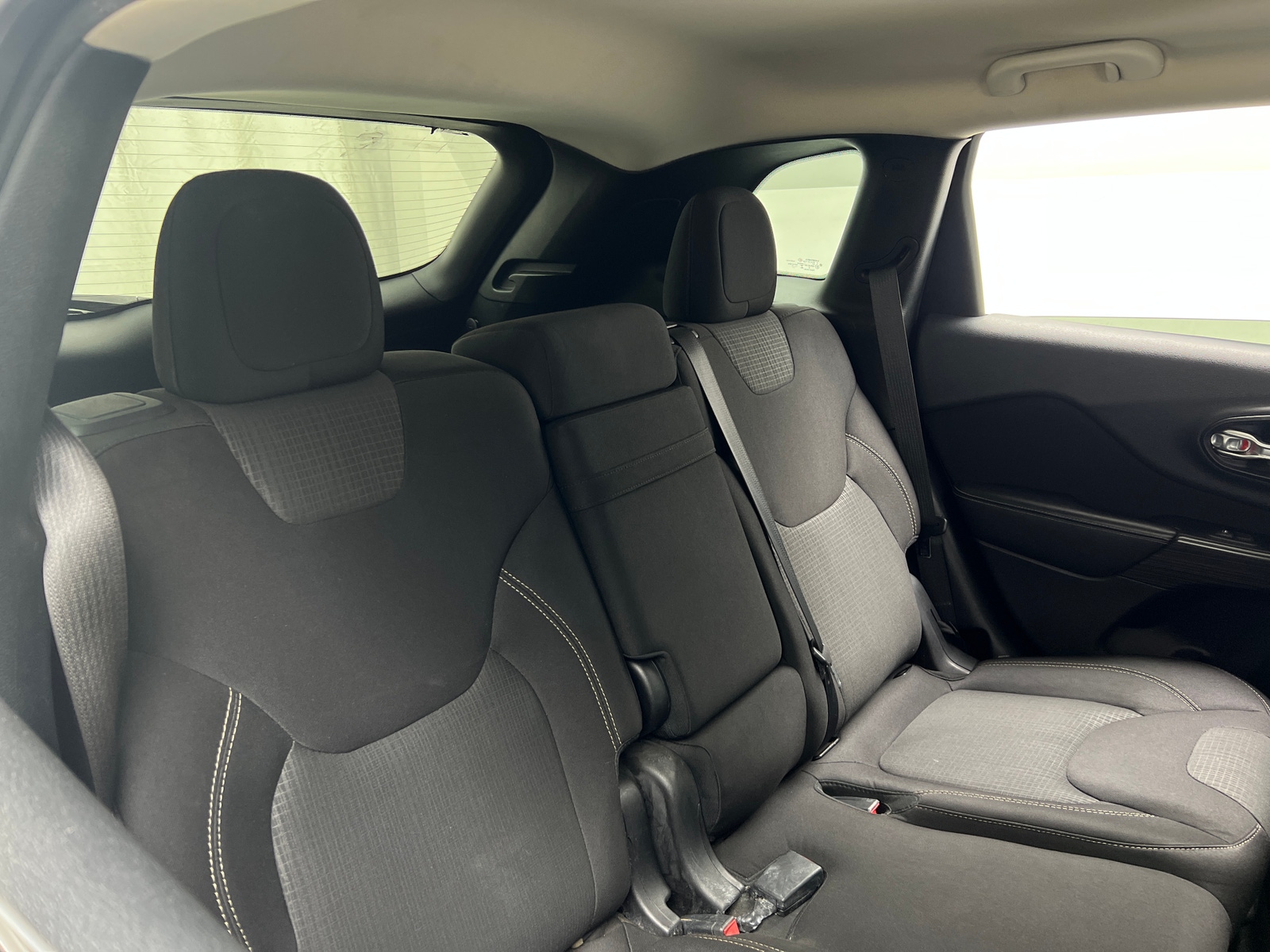 Thumbnail: 2015 Jeep Cherokee - 6