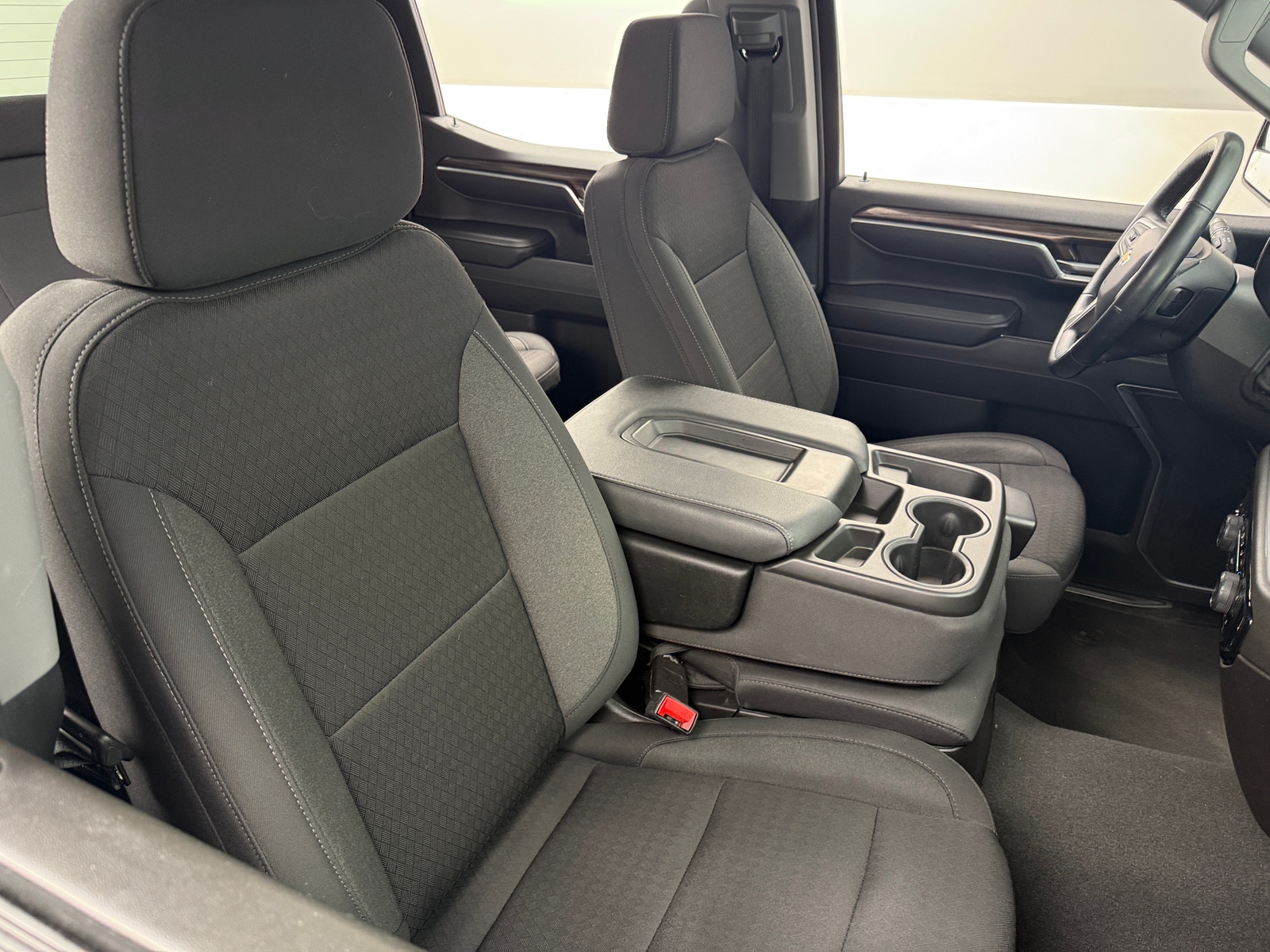 Thumbnail: 2024 Chevrolet Silverado 1500 - 2