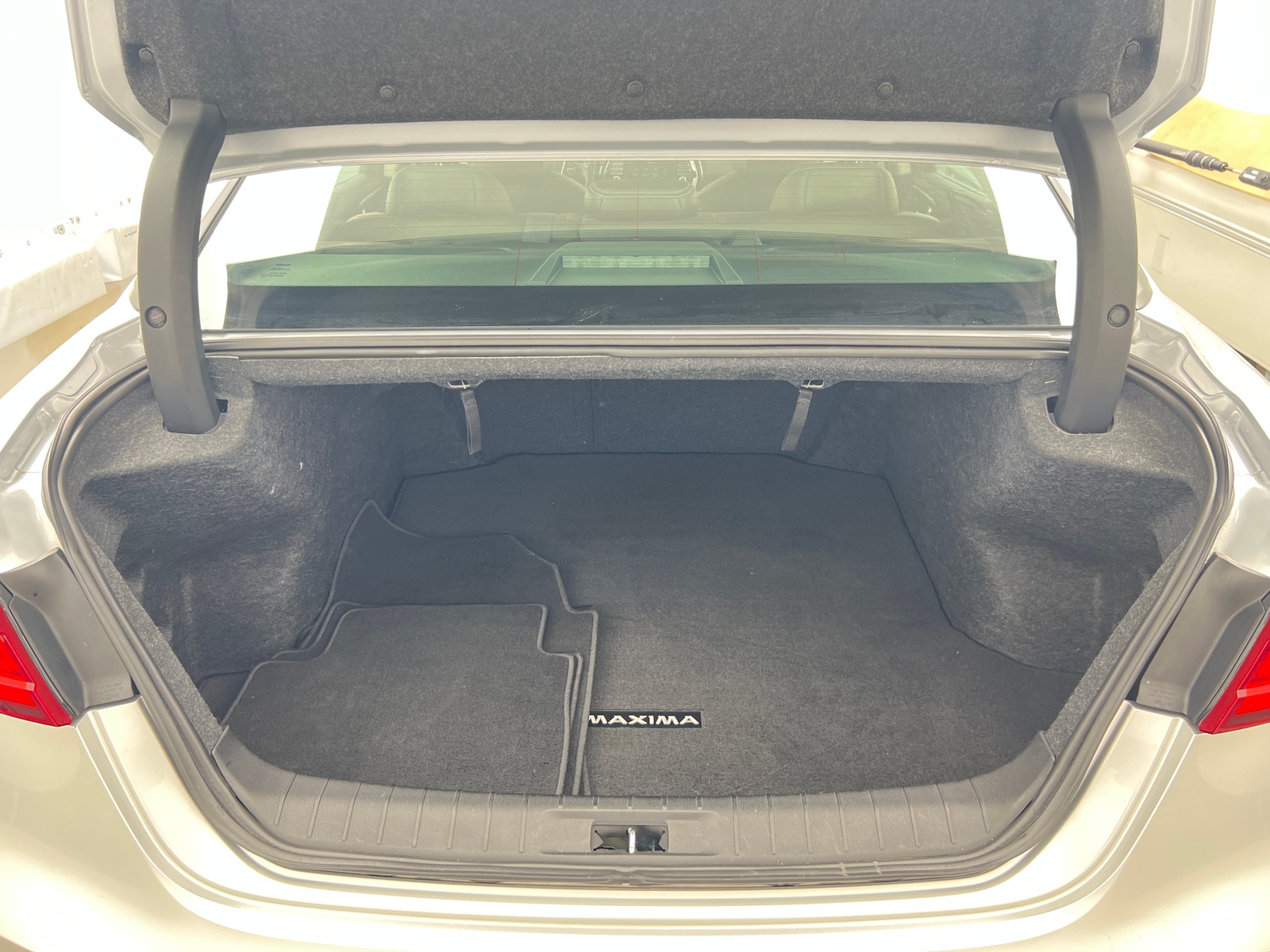 Thumbnail: 2017 Nissan Maxima - 6