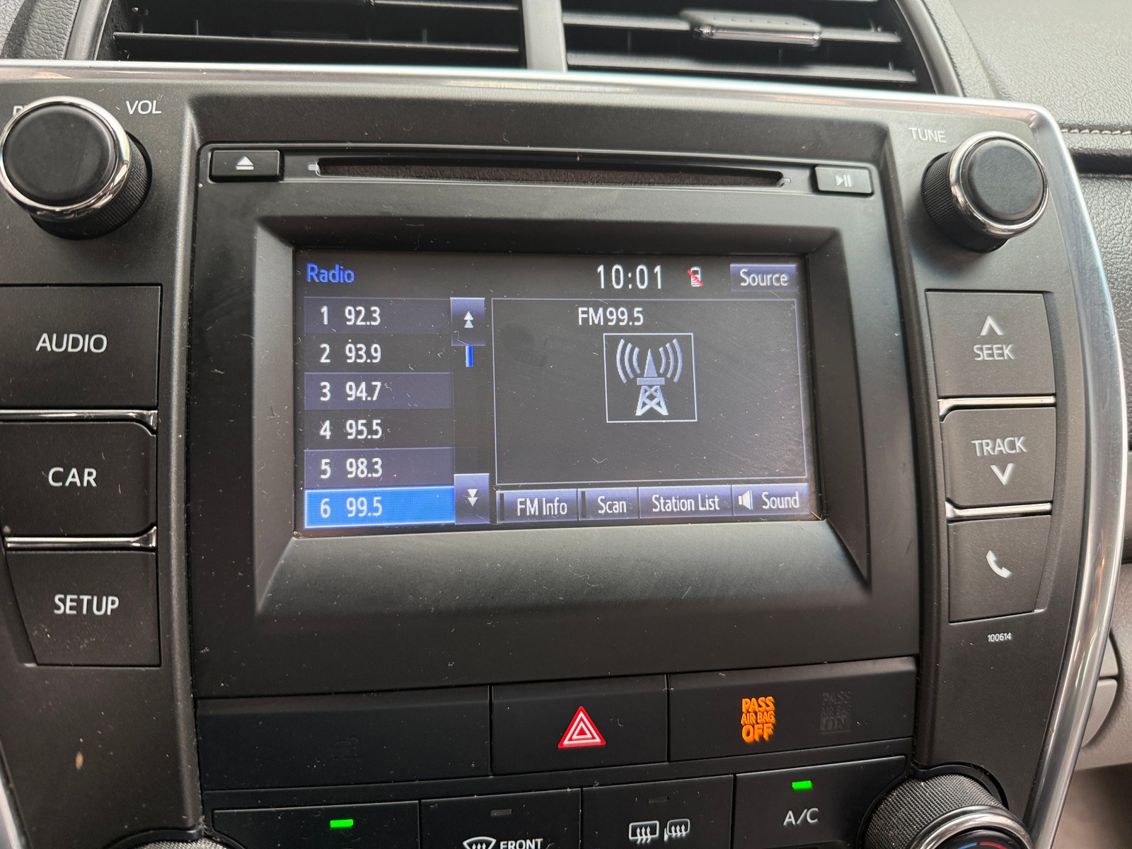 Thumbnail: 2017 Toyota Camry - 4