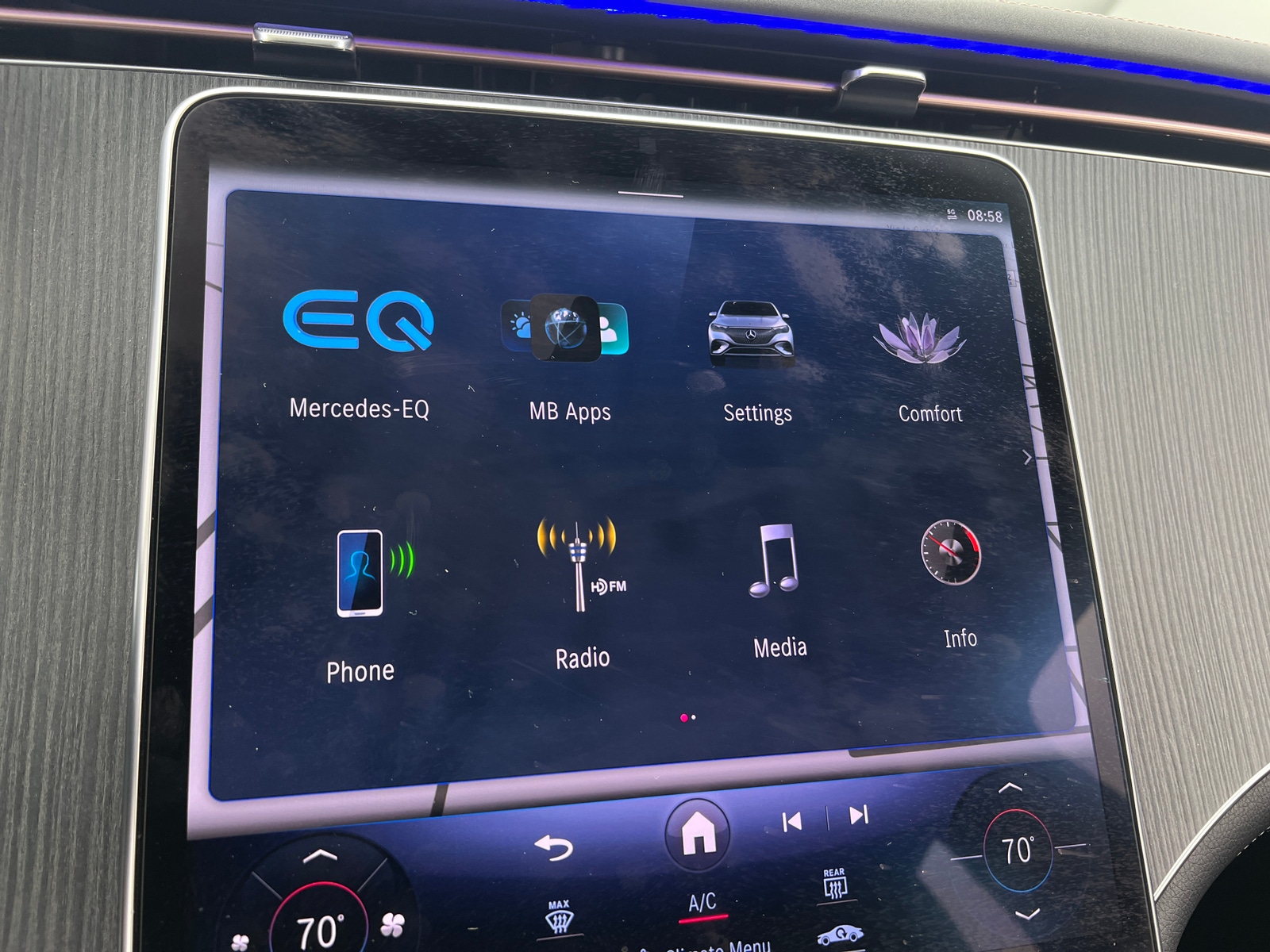 Thumbnail: 2025 Mercedes-Benz EQE - 3