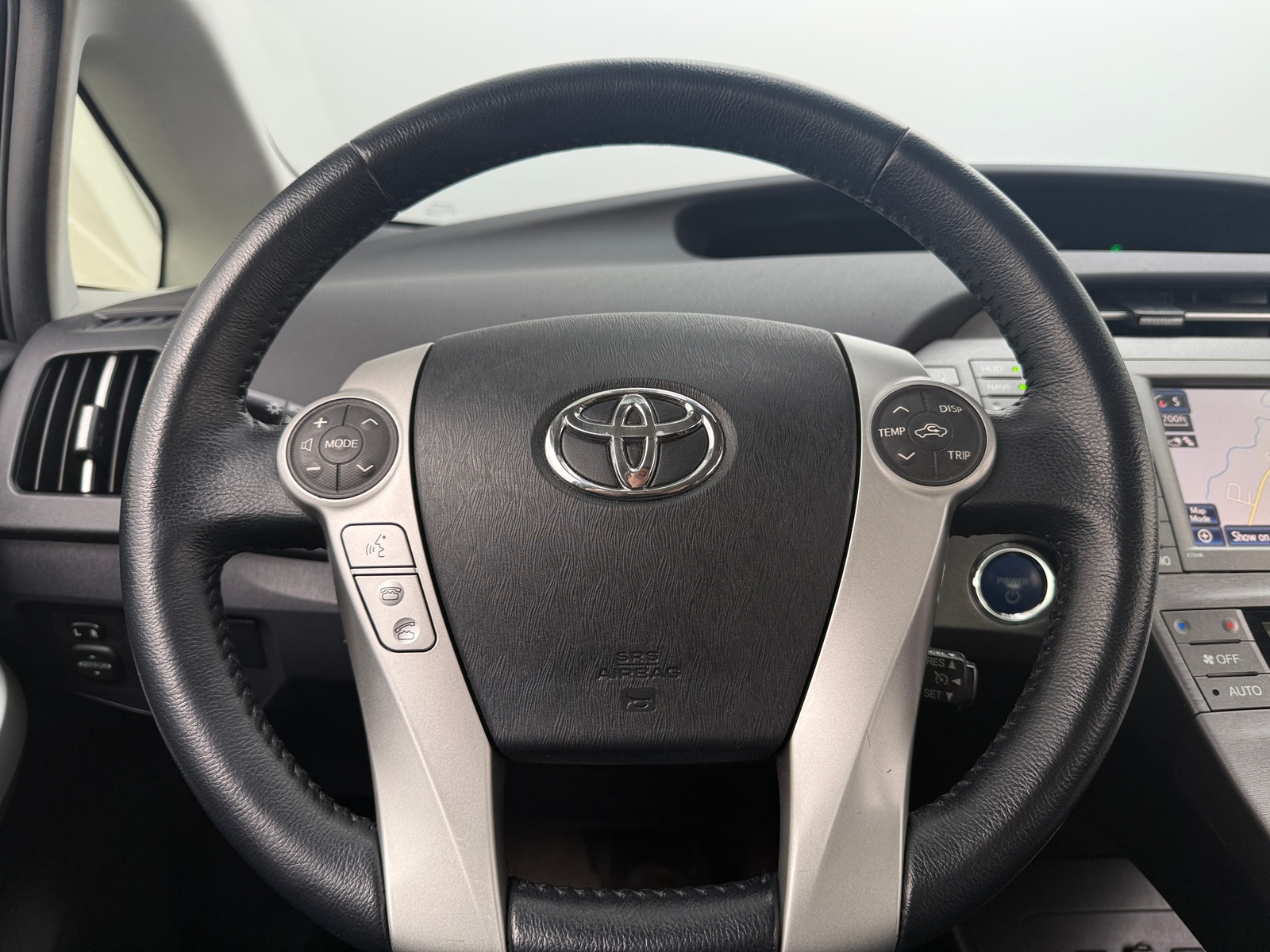 Thumbnail: 2014 Toyota Prius - 5
