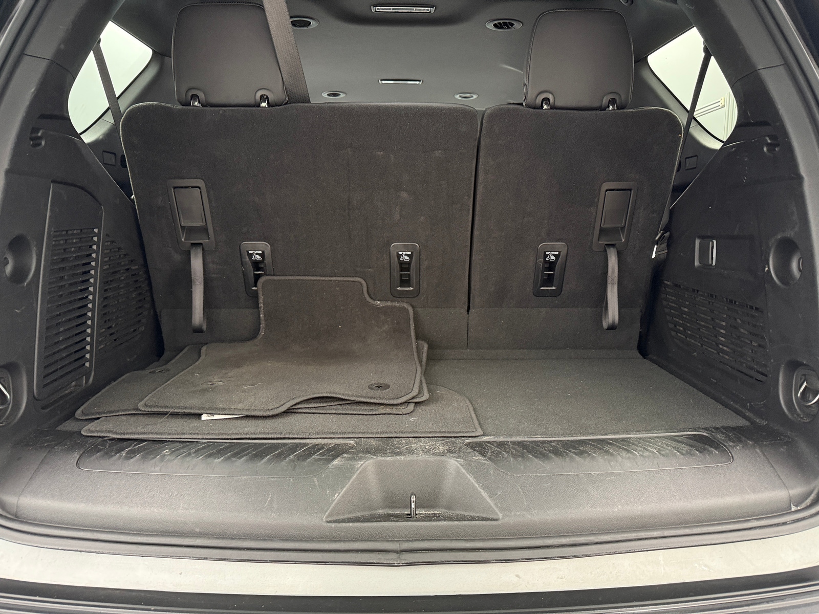 Thumbnail: 2025 Chevrolet Tahoe - 6