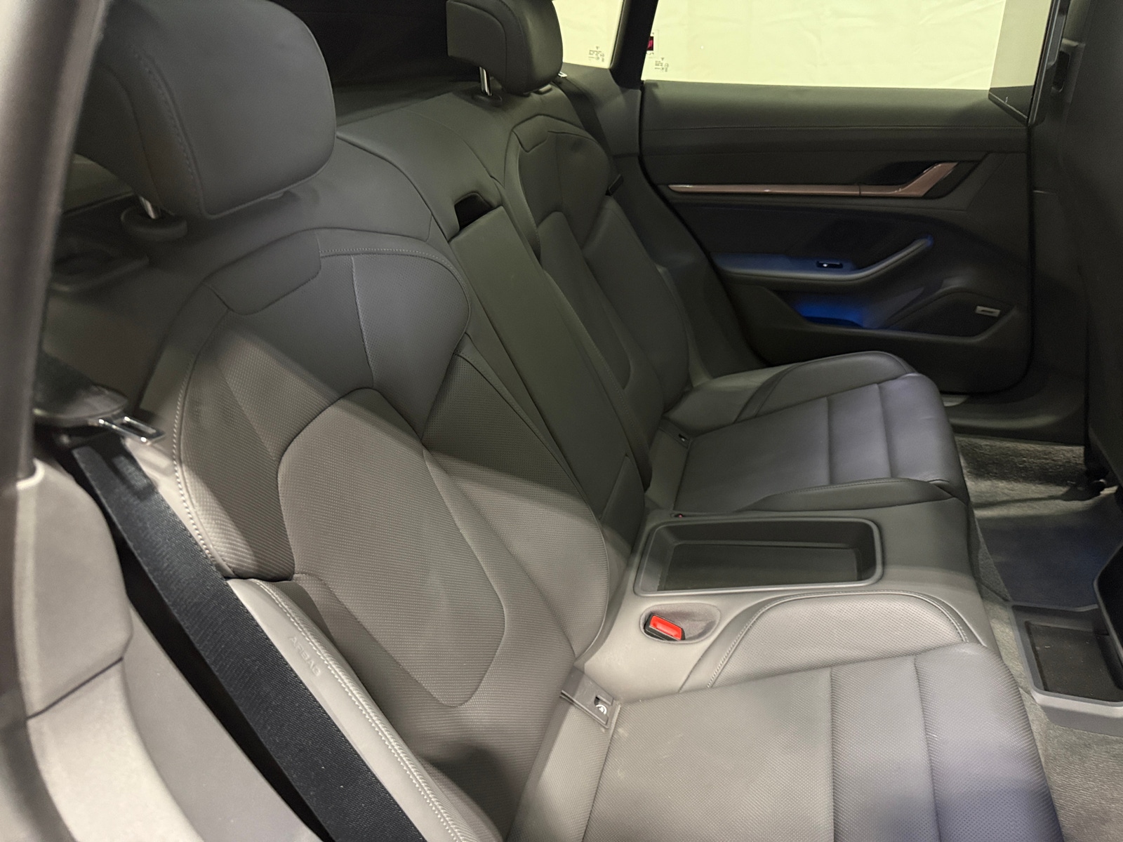 Thumbnail: 2022 Porsche Taycan - 5