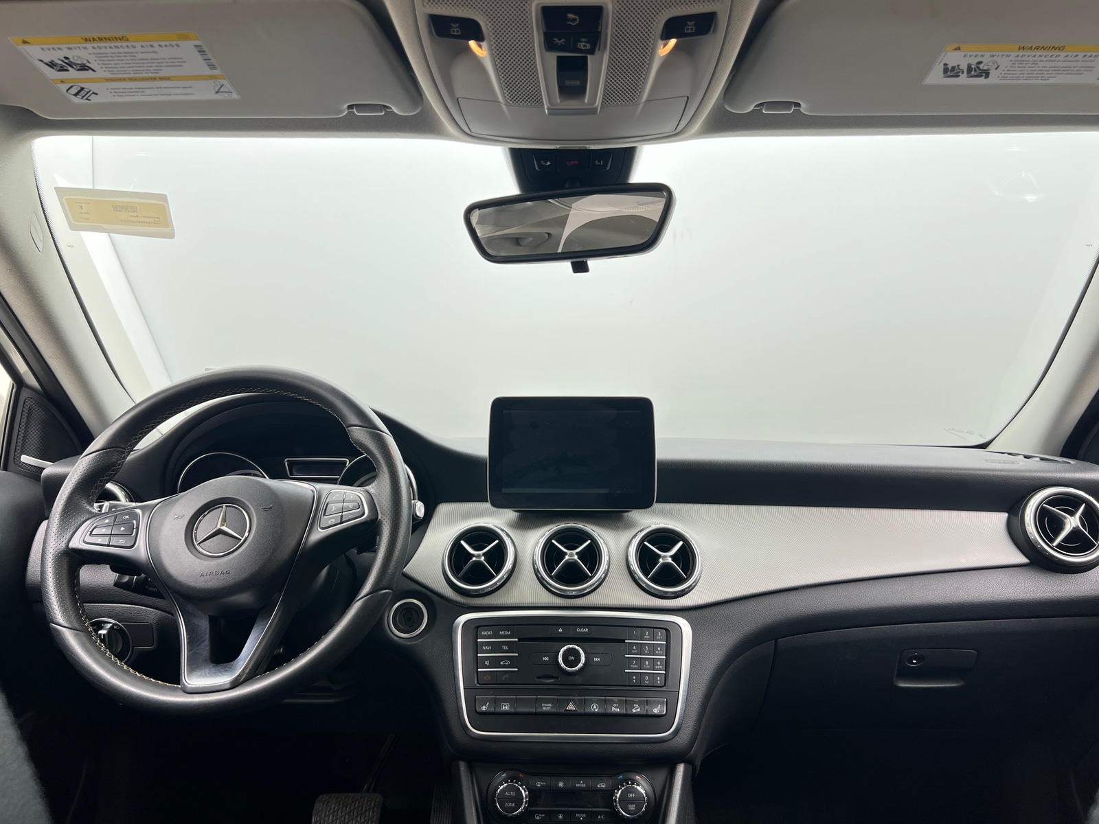 Thumbnail: 2017 Mercedes-Benz GLA - 2