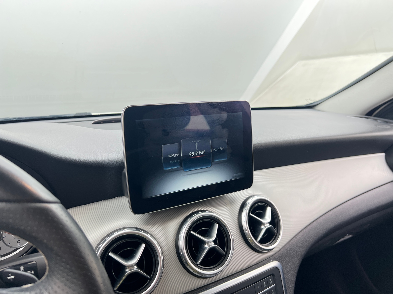 Thumbnail: 2017 Mercedes-Benz GLA - 3