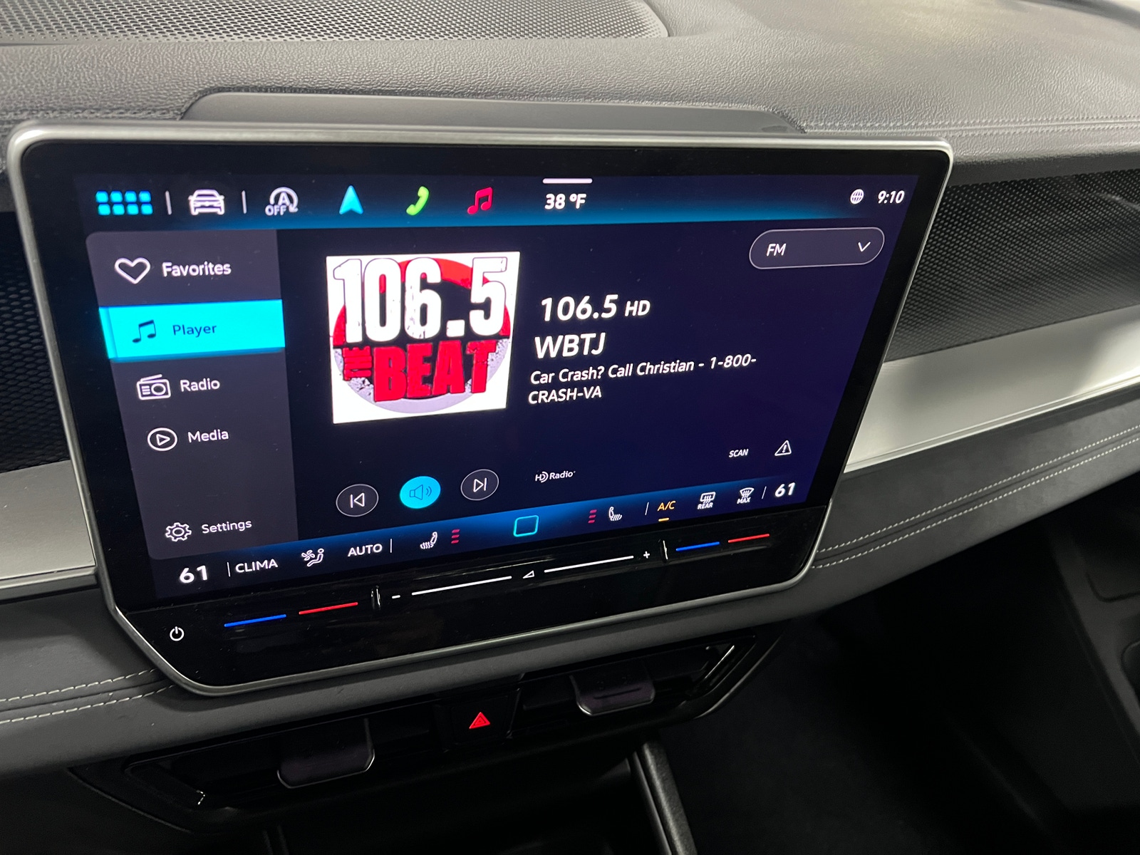 Thumbnail: 2025 Volkswagen Tiguan - 3