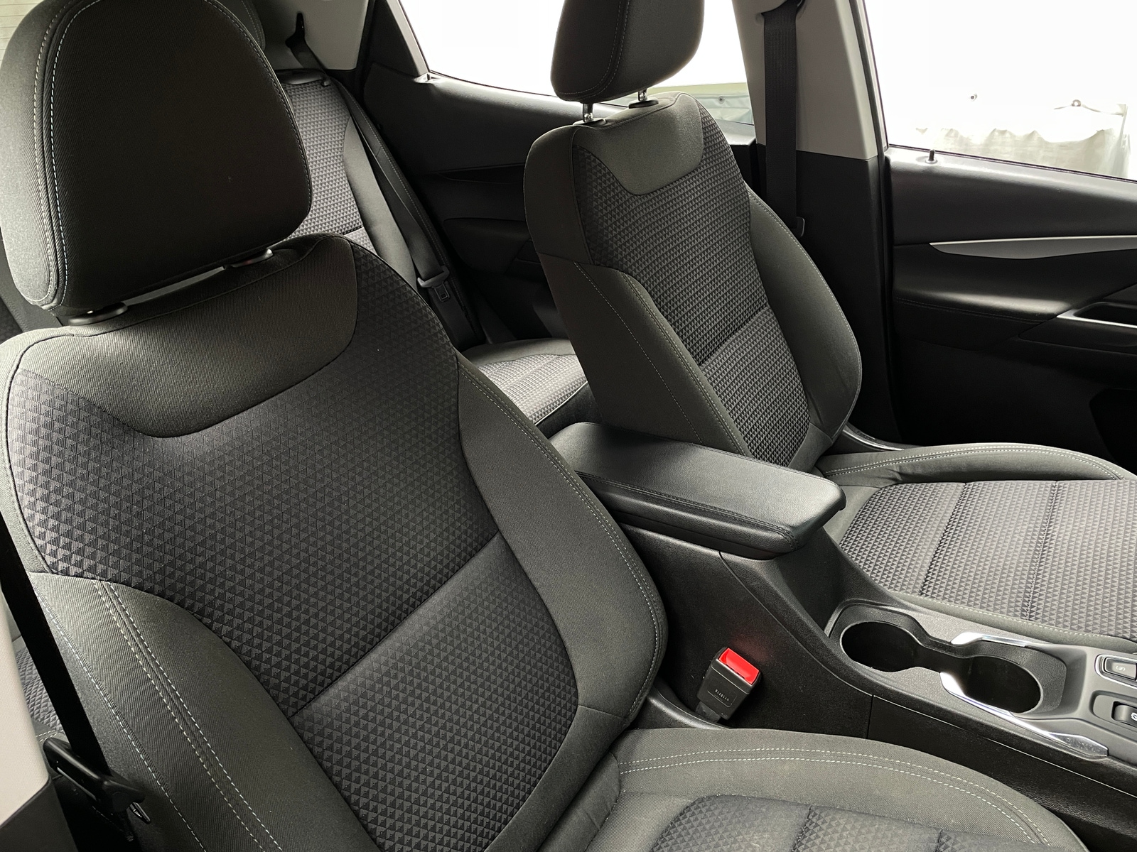 Thumbnail: 2022 Chevrolet Bolt EV - 2