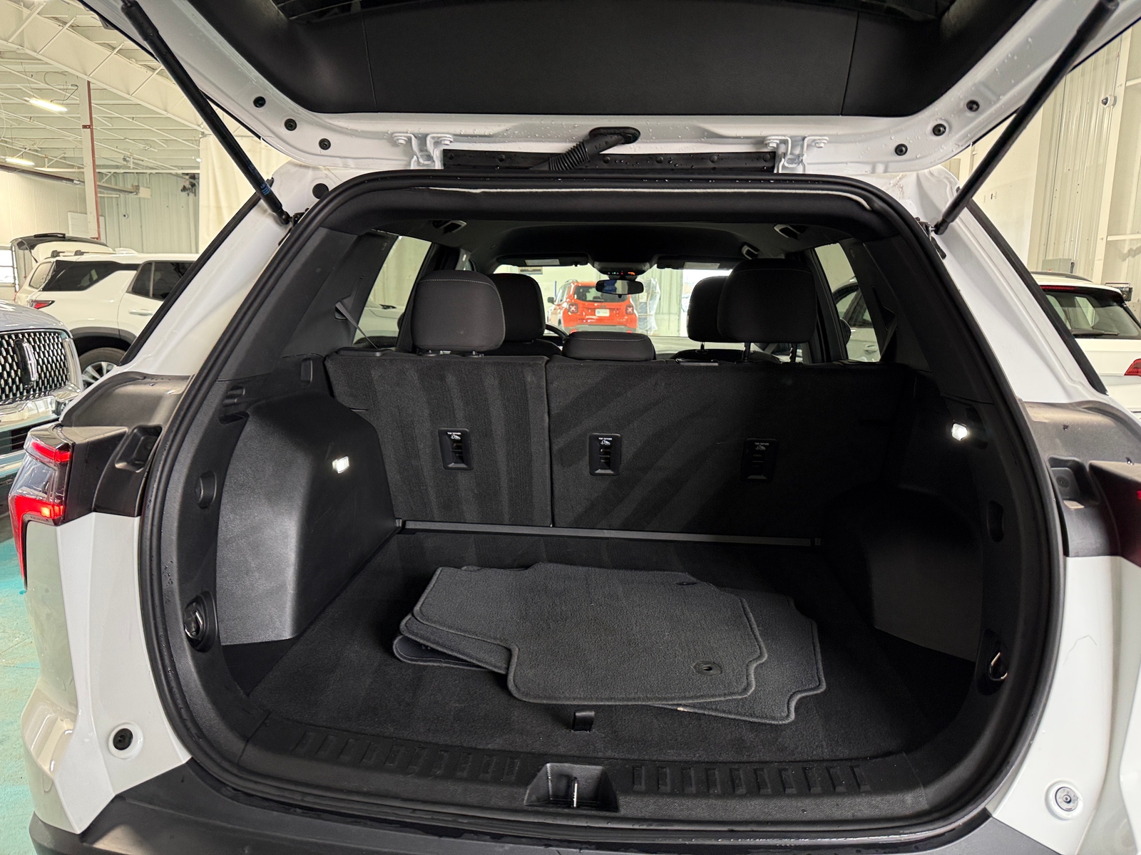 Thumbnail: 2025 Chevrolet Equinox - 7