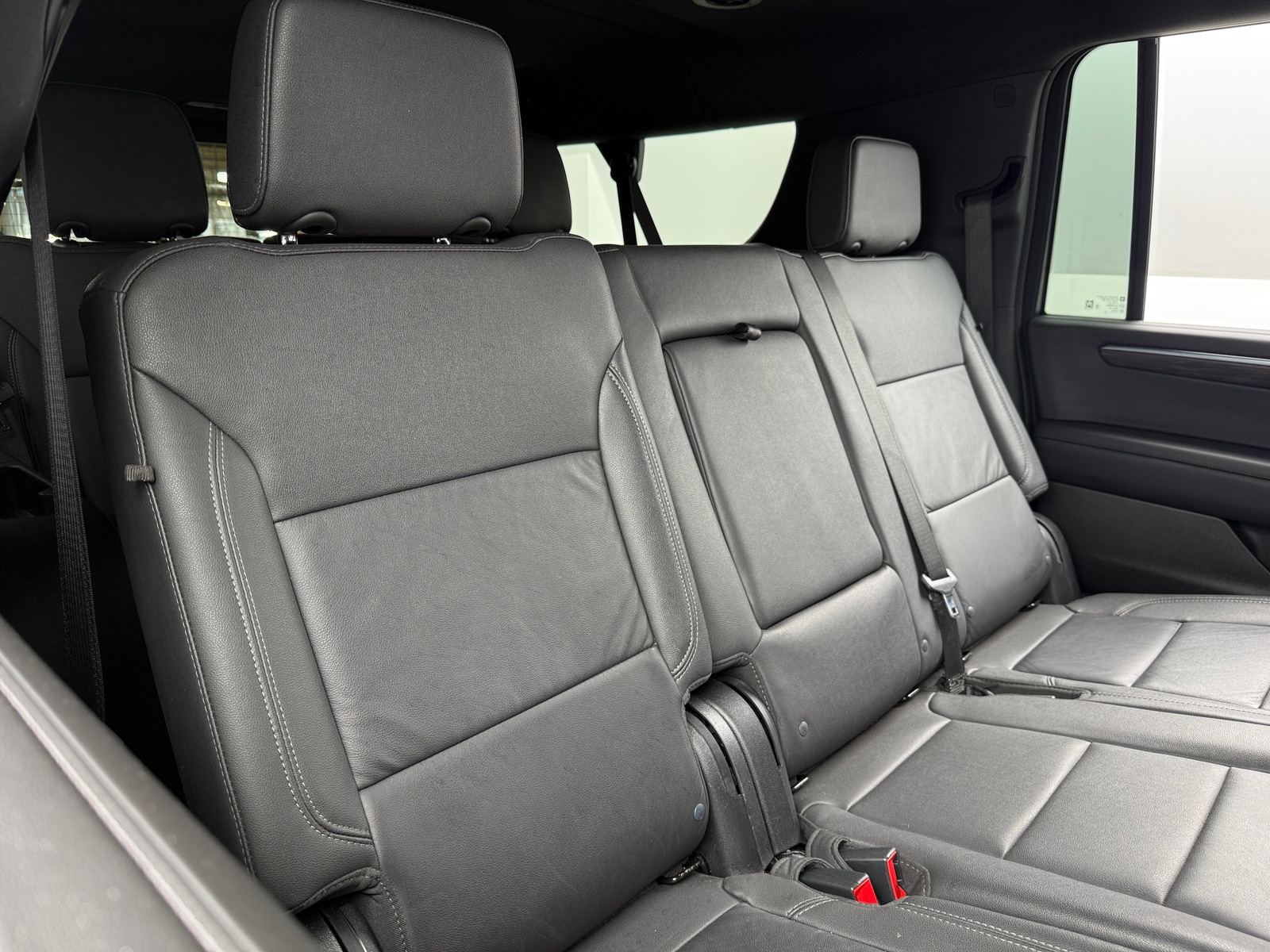 Thumbnail: 2025 Chevrolet Suburban - 5